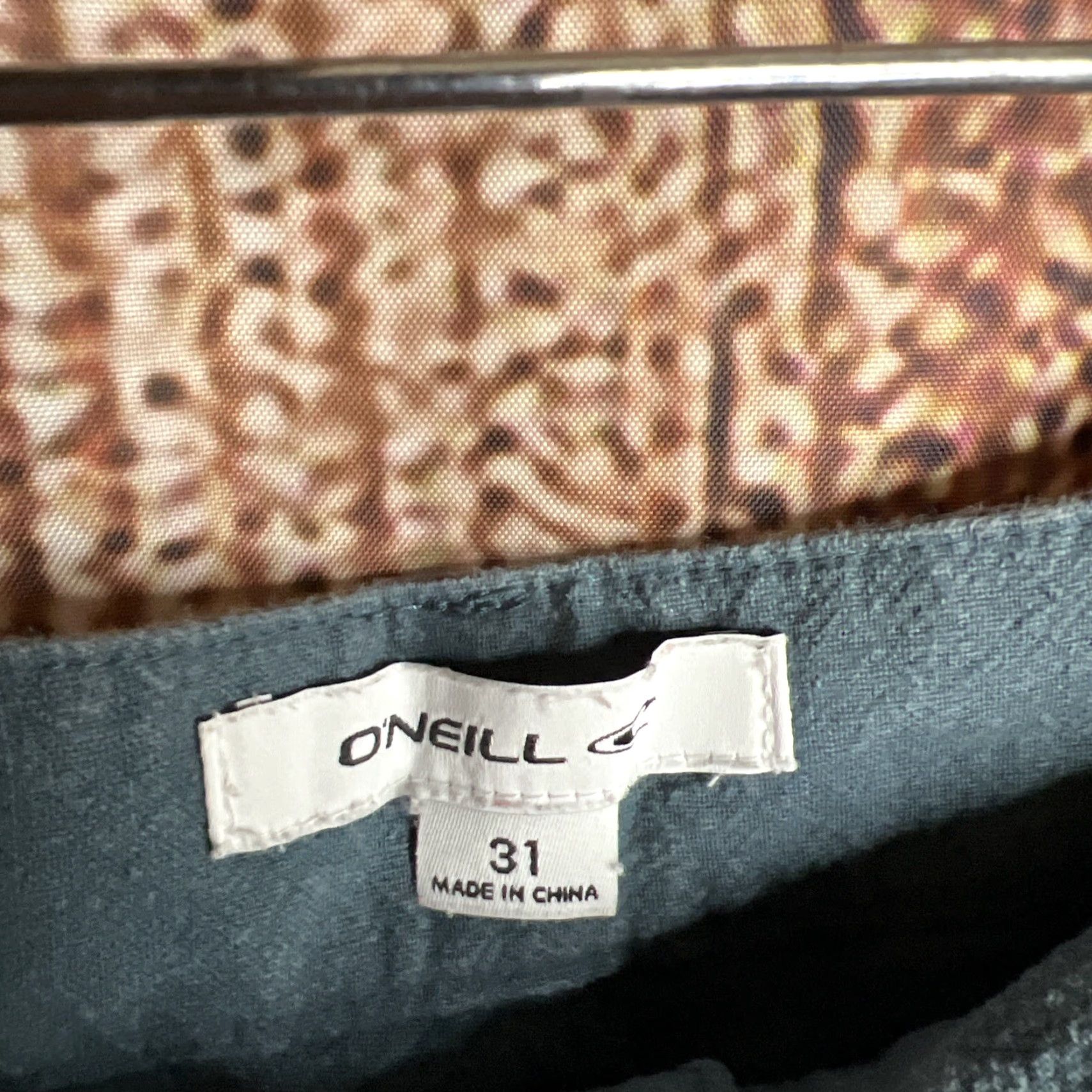 O'Neill O'Neill Linen Blend Shorts Women's 31 Green Casual Chino 5-Pocket Flat Front Button Rise High Regular Inseam 3 in Linen Blend Fabric Size 27" / US 4 / IT 40 - 2 Thumbnail