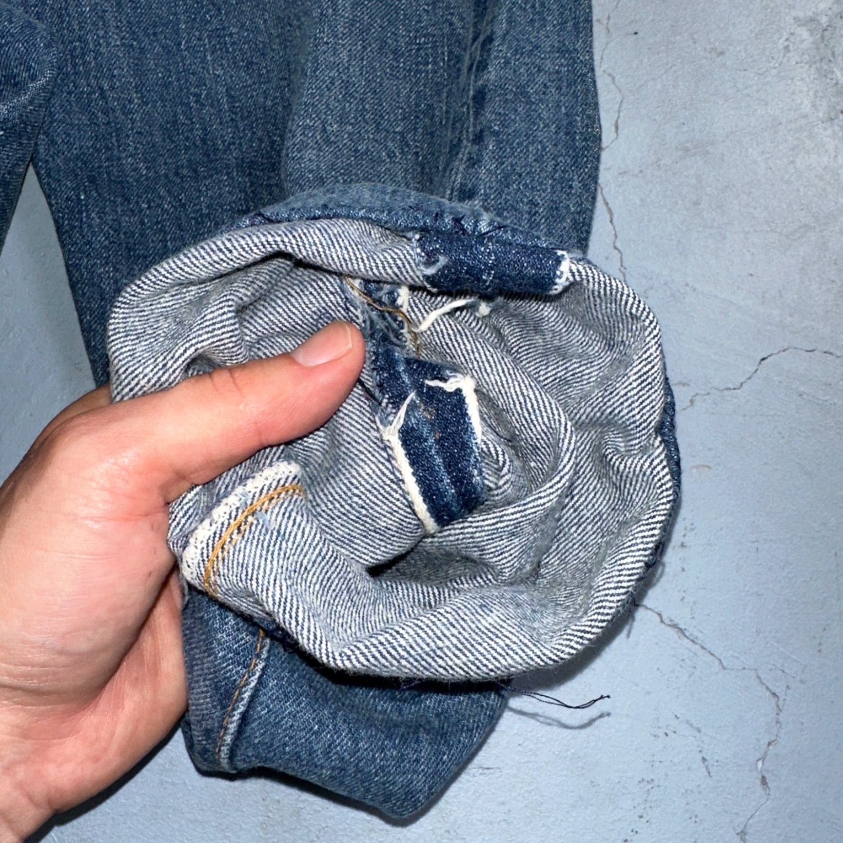 Levi's VINTAGE Levi's 501 Jeans Men Regular 28 Blue Denim Cotton Button 34 Inseam 80s 70s USA Distressed Comfort Straight XX Model 501 XX Size US 28 / EU 44 - 4 Thumbnail