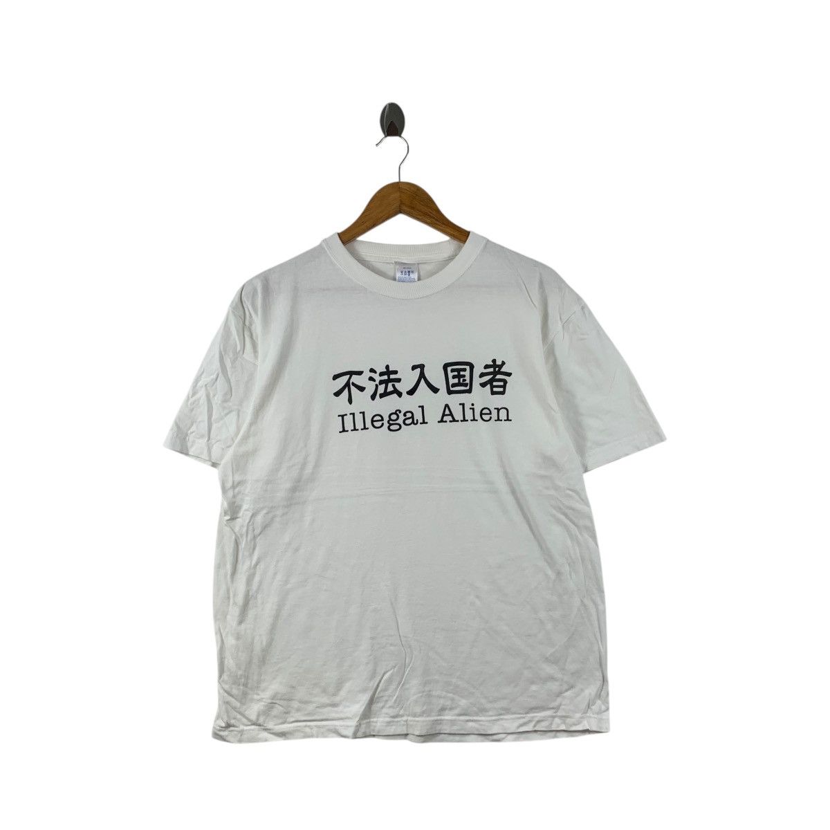 Vintage ILLEGAL ALIEN KANJI Japan Harajuku Shibuya Artwork Tee Size US XL / EU 56 / 4 - 1 Thumbnail
