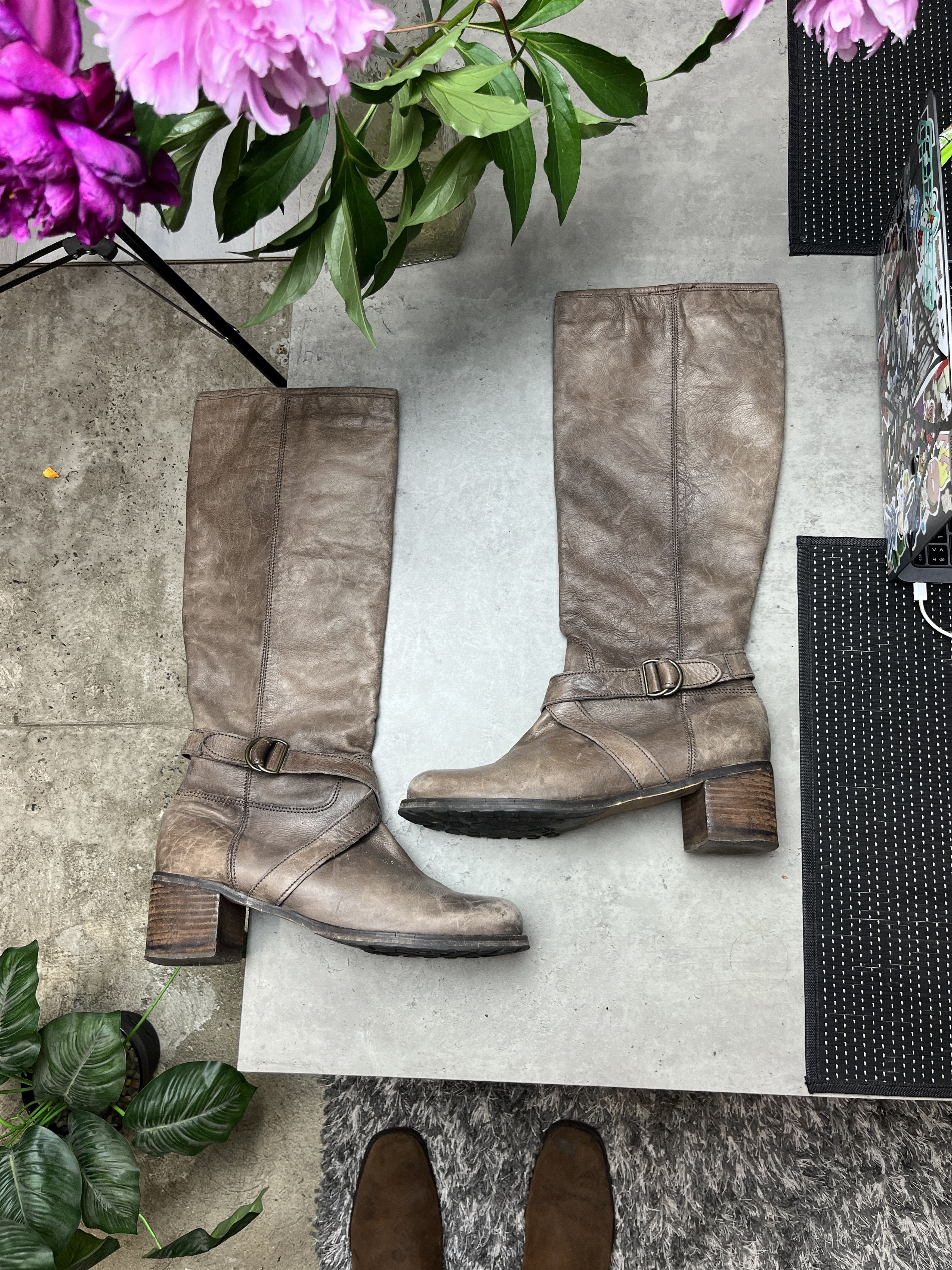 Other 2000s FACTORY LEATHER KNEE HIGH HARNESS BOOTS - 5125 Size US 9 / EU 42 - 1 Thumbnail