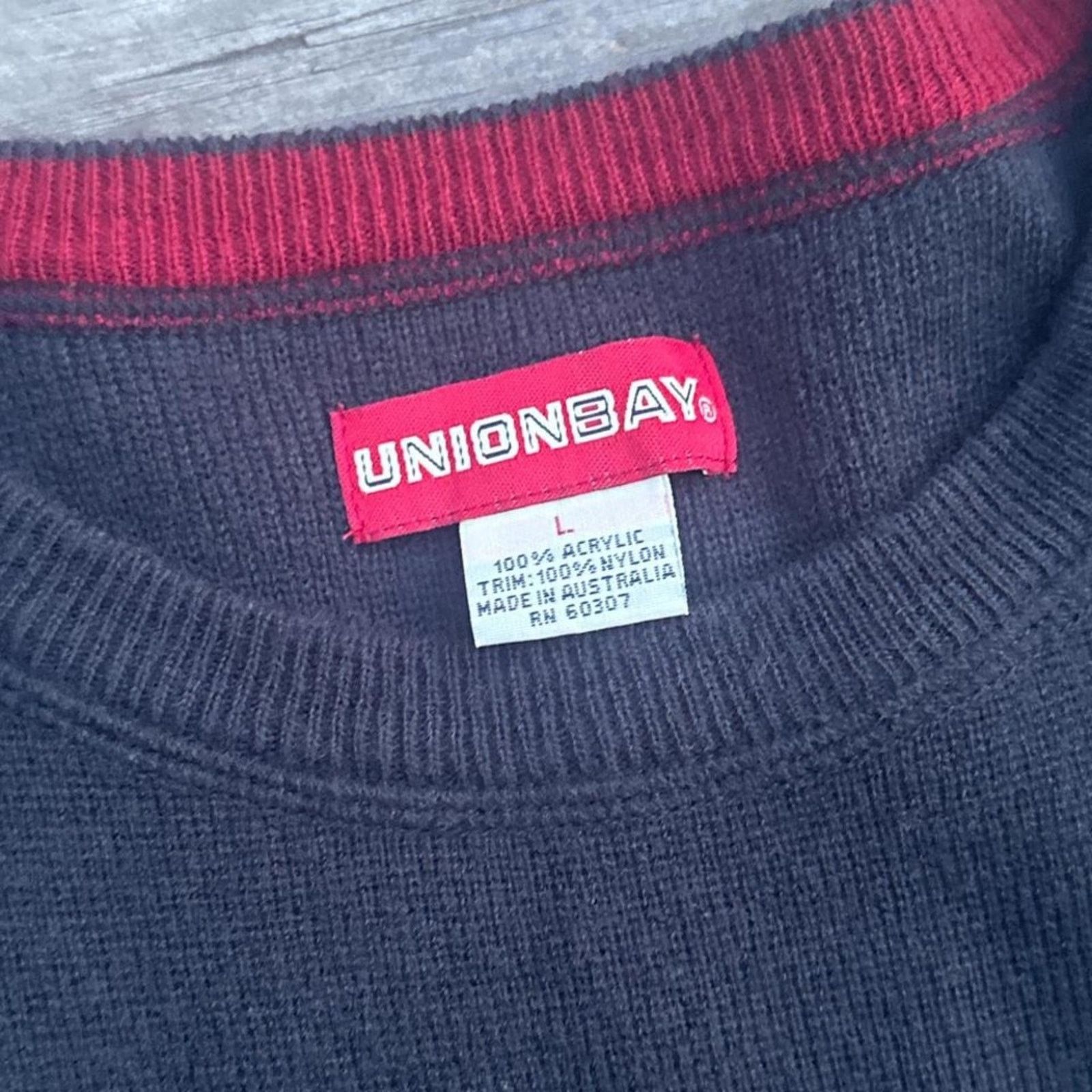UNIONBAY Vintage Union Bay padded sweater with red‎ accents Size US L / EU 52-54 / 3 - 3 Thumbnail