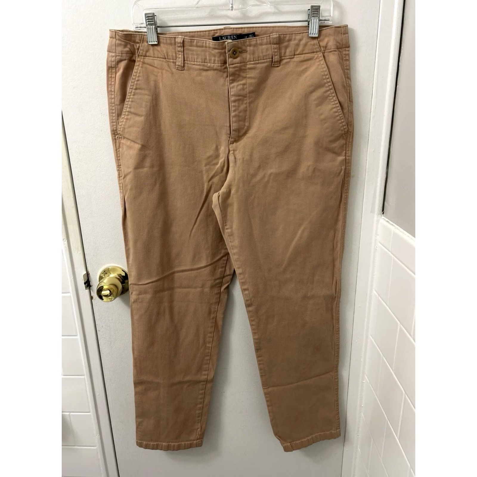 Ralph Lauren VINTAGE? No – Lauren Ralph Lauren Pants Women 12 Chino Straight Leg Beige Khaki 34x27 Stretch Comfort Easy Care YKK Buttons Zip Fly Workwear Casual Size 34" / US 12 / IT 48 - 2 Thumbnail