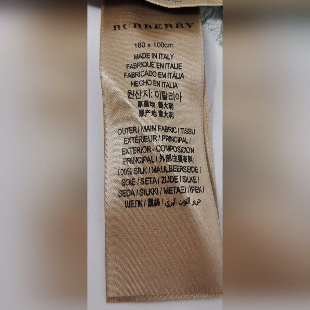 Burberry Burberry Women's Scarf Green Reptile Snakeskin 100% Silk It Size ONE SIZE - 4 Thumbnail