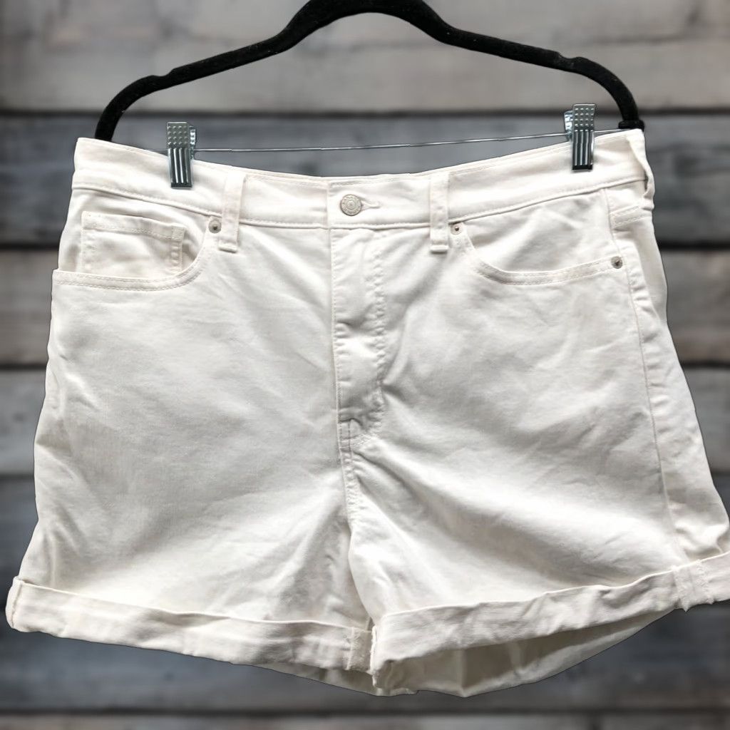 Banana Republic Banana Republic 4'' High Rise Straight Denim Shorts Womens 31 / 12 White Size 34" / US 12 / IT 48 - 1 Thumbnail
