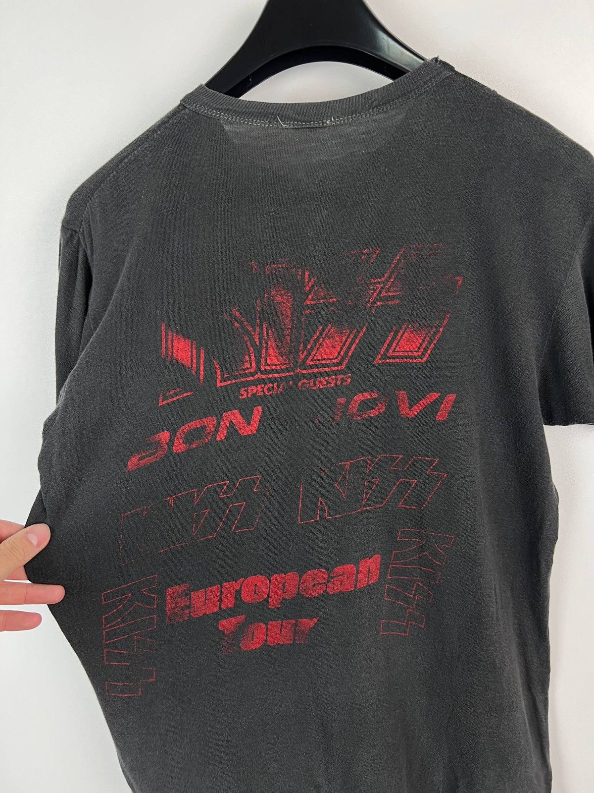 KISS Kiss Animalize 80s vintage band t-shirts size S Size US S / EU 44-46 / 1 - 12 Thumbnail