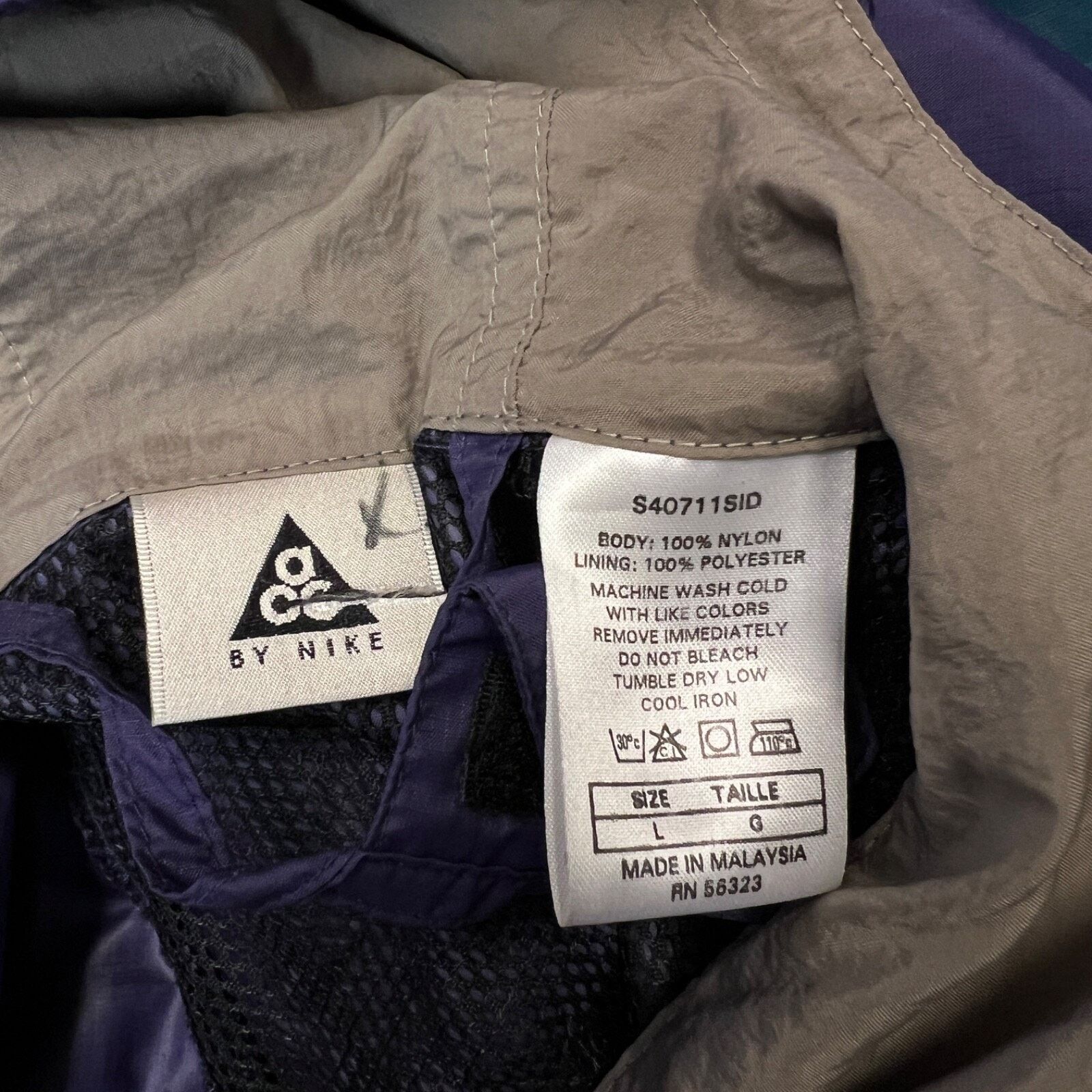 Nike ACG Nike ACG L men VINTAGE windbreaker Nylon purple/blue jacket Size US L / EU 52-54 / 3 - 11 Thumbnail