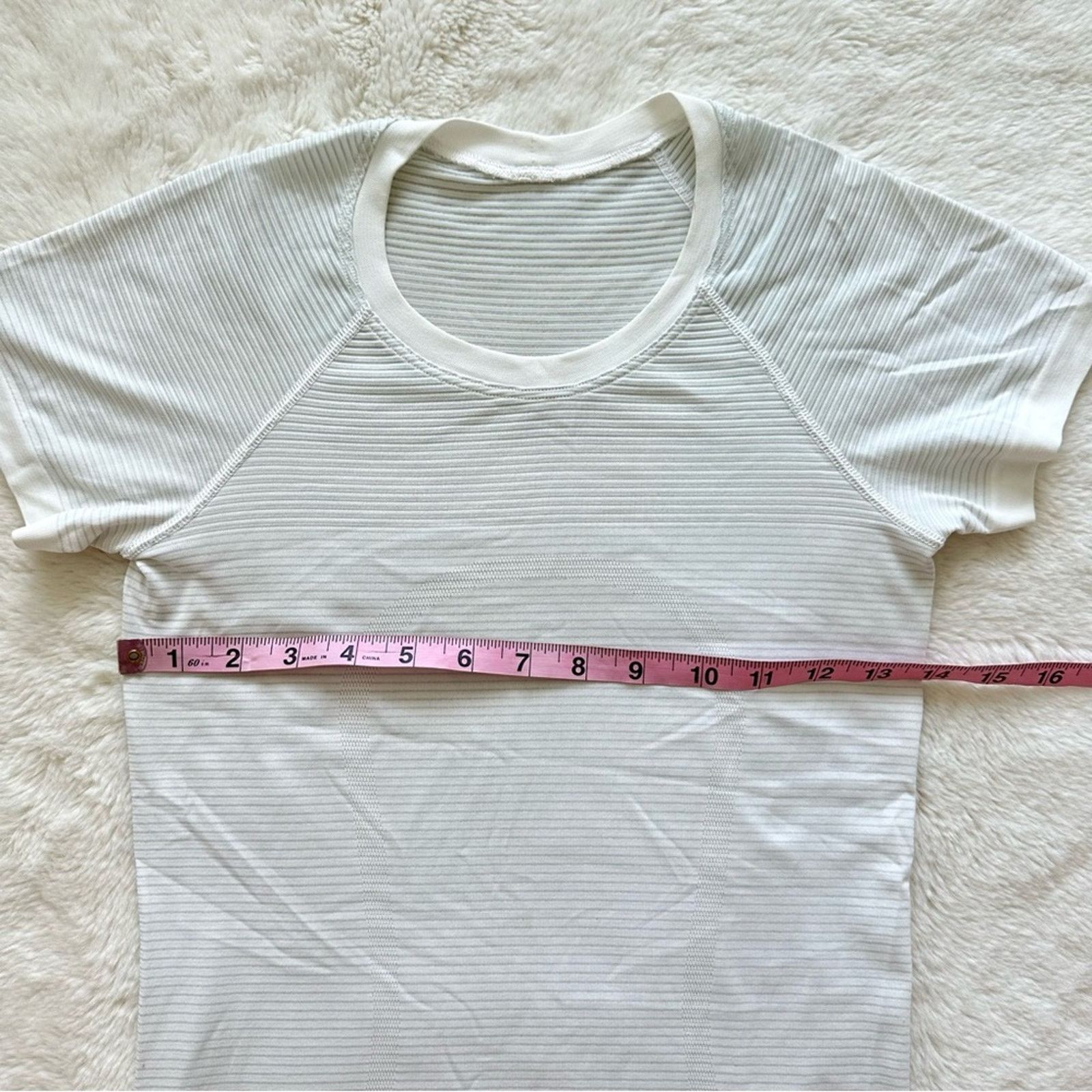 Lululemon Lululemon Athletica women T-shirt size 4 US Size S / US 4 / IT 40 - 5 Thumbnail
