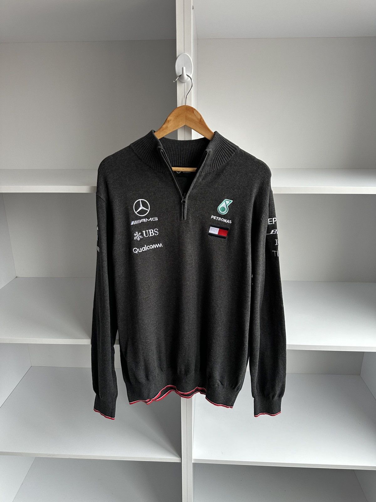 Formula 1 × Vintage Vintage AMG Petronas Motosport Racing Sweater Size US XL / EU 56 / 4 - 1 Thumbnail