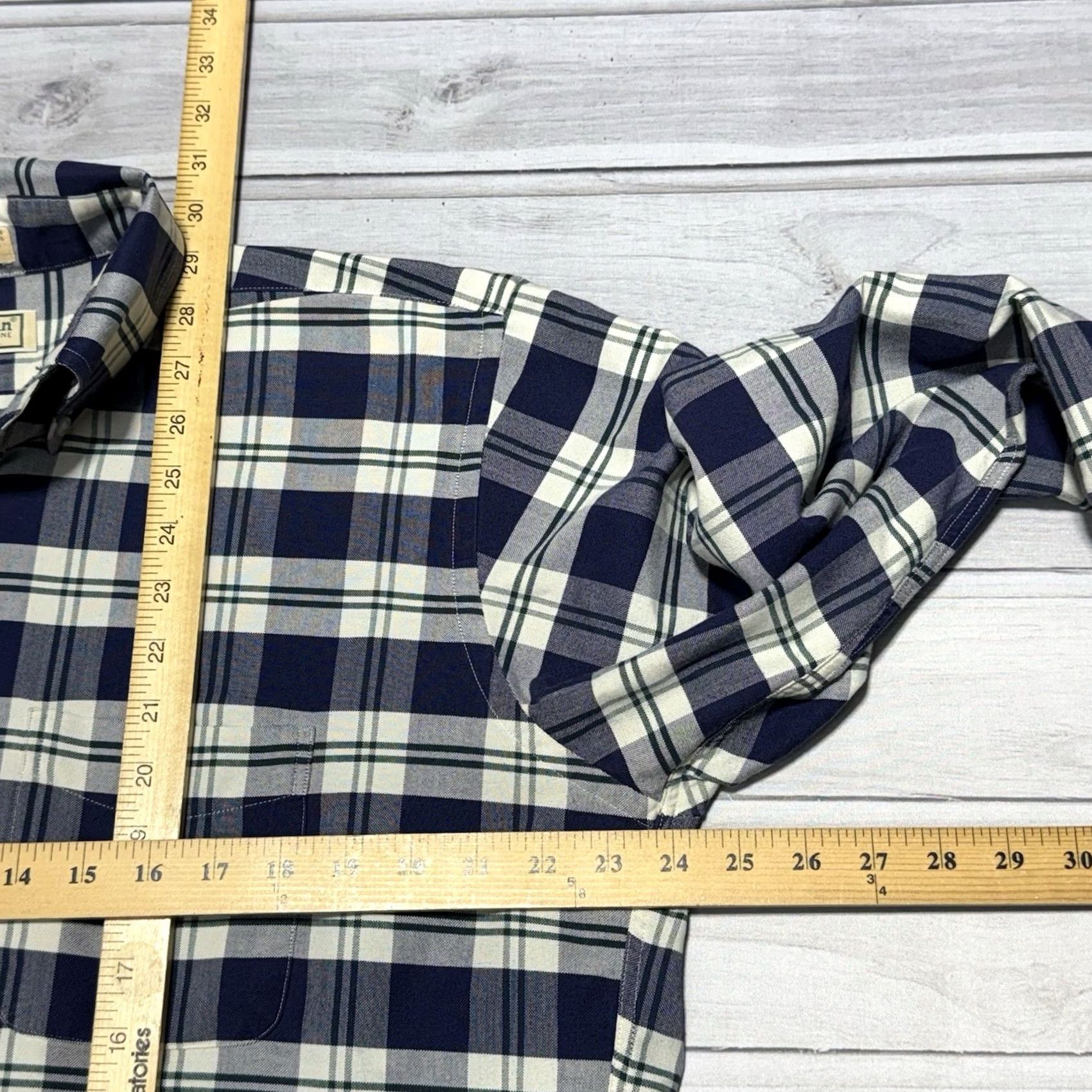Vintage VINTAGE L.L. Bean Shirt Mens 15.5 33 Blue White Plaid Button-Down Pocket USA Wrangler? Size US L / EU 52-54 / 3 - 5 Thumbnail