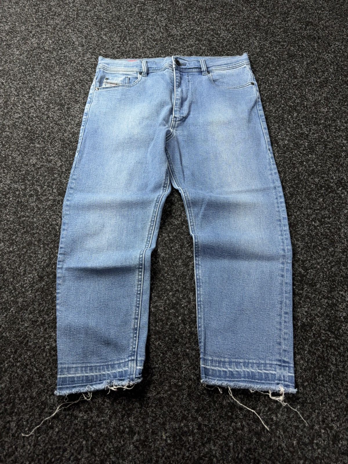 Diesel Luxury Diesel 00s Cropped Jeans Light Wash Distressed Denim Size 26" / US 2 / IT 38 - 1 Thumbnail