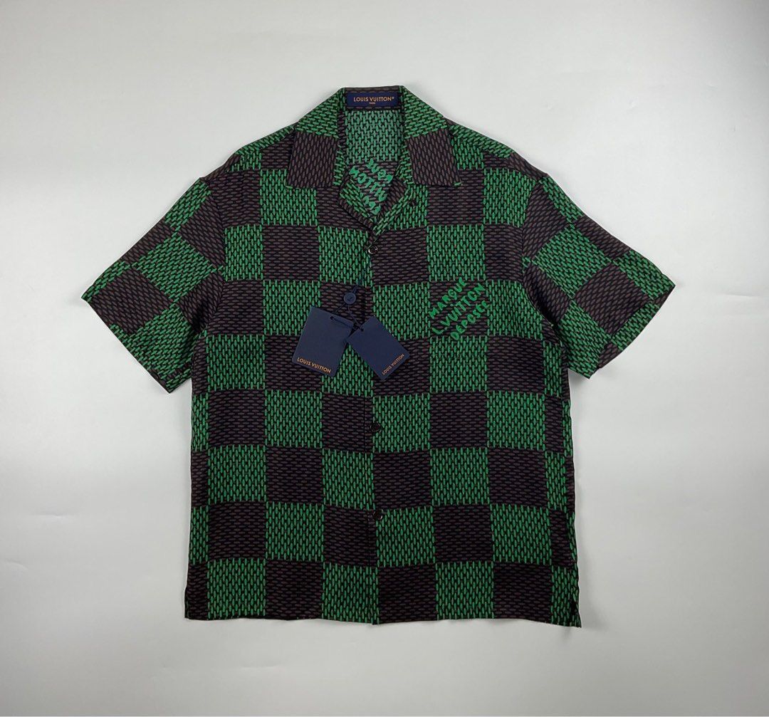 Louis Vuitton Open collar short-sleeved silk shirt Size US S / EU 44-46 / 1 - 1 Thumbnail