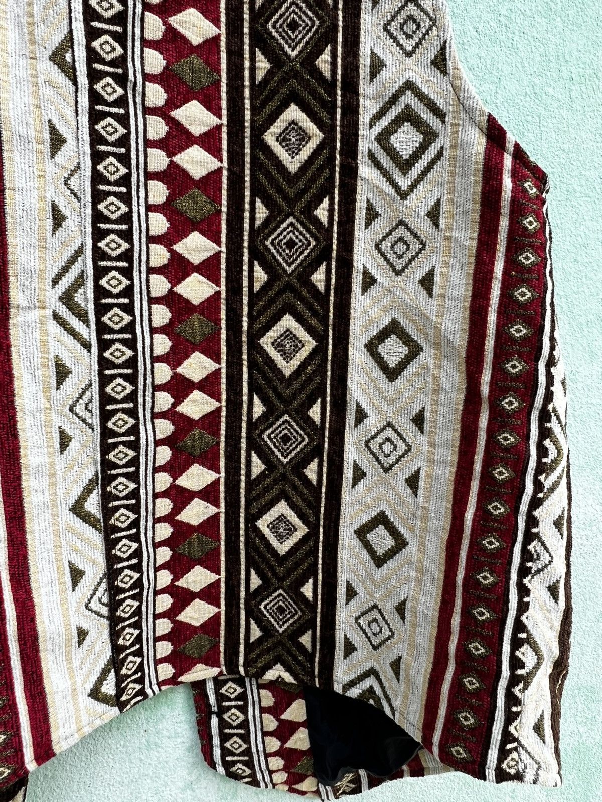 Japanese Brand Vintage MUHET Geometric Vest Boho Tribal Tapestry Waistcoat Size US L / EU 52-54 / 3 - 11 Thumbnail