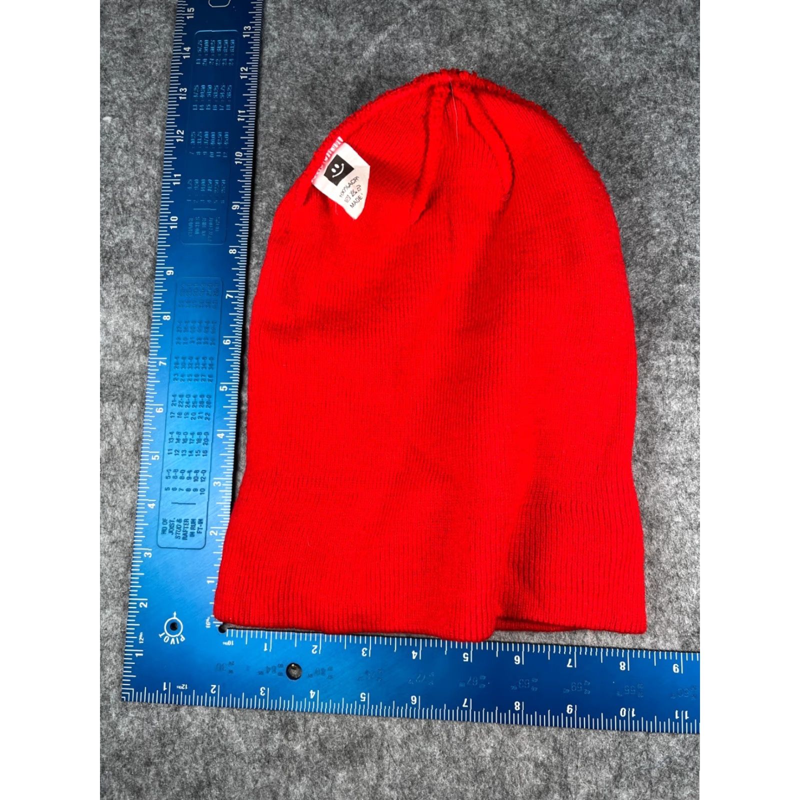 Vintage Unbranded Beanie Hat Adult One Size Red Knit Acrylic Ski Skateboard Casual 90s Theme Mens Womens Boys Girls Size ONE SIZE - 6 Thumbnail