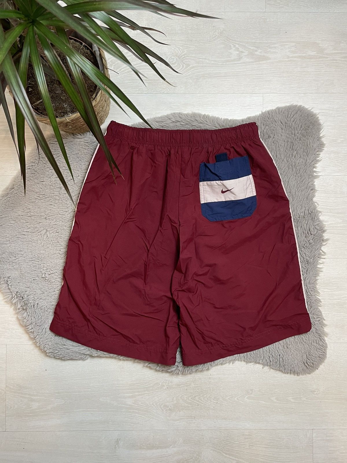 Nike × Vintage Nike Vintage 90’s Baggy Short Center Logo Y2k Size US 40 / EU 56 - 4 Thumbnail