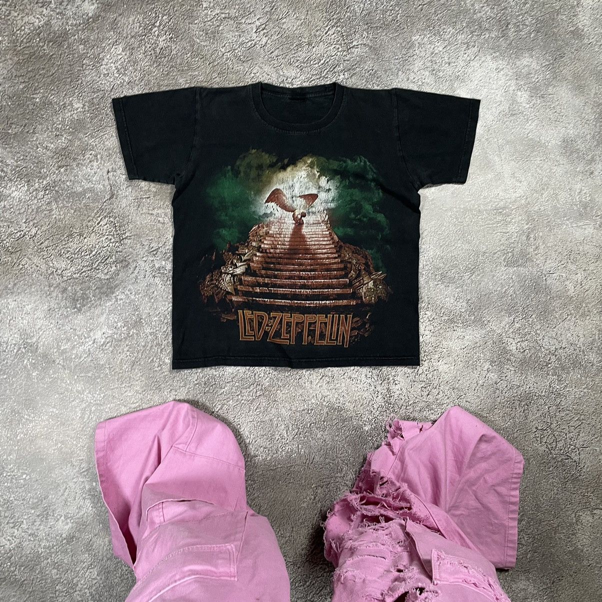 Vintage Vintage 00s Led Zeppelin Graphic Tee Grunge Dark Washed S Size US S / EU 44-46 / 1 - 1 Thumbnail