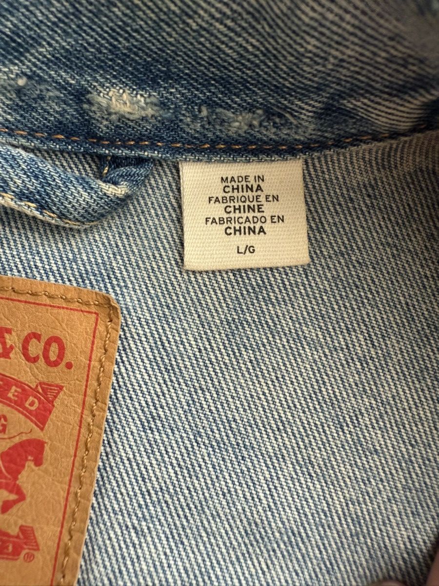 Levi's Levi’s Distressed Denim Jacket Size US L / EU 52-54 / 3 - 6 Thumbnail
