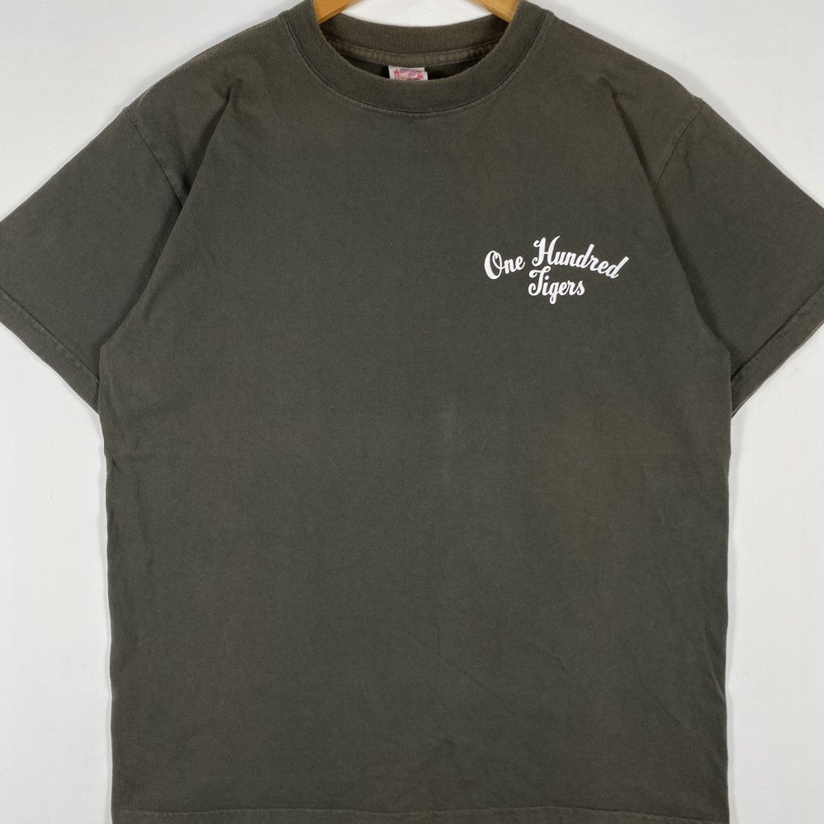 Sun Surf VINTAGE SUN SURF ONE HUNDRED TIGERS TOYO ENTERPRISE TEE Size US L / EU 52-54 / 3 - 7 Thumbnail