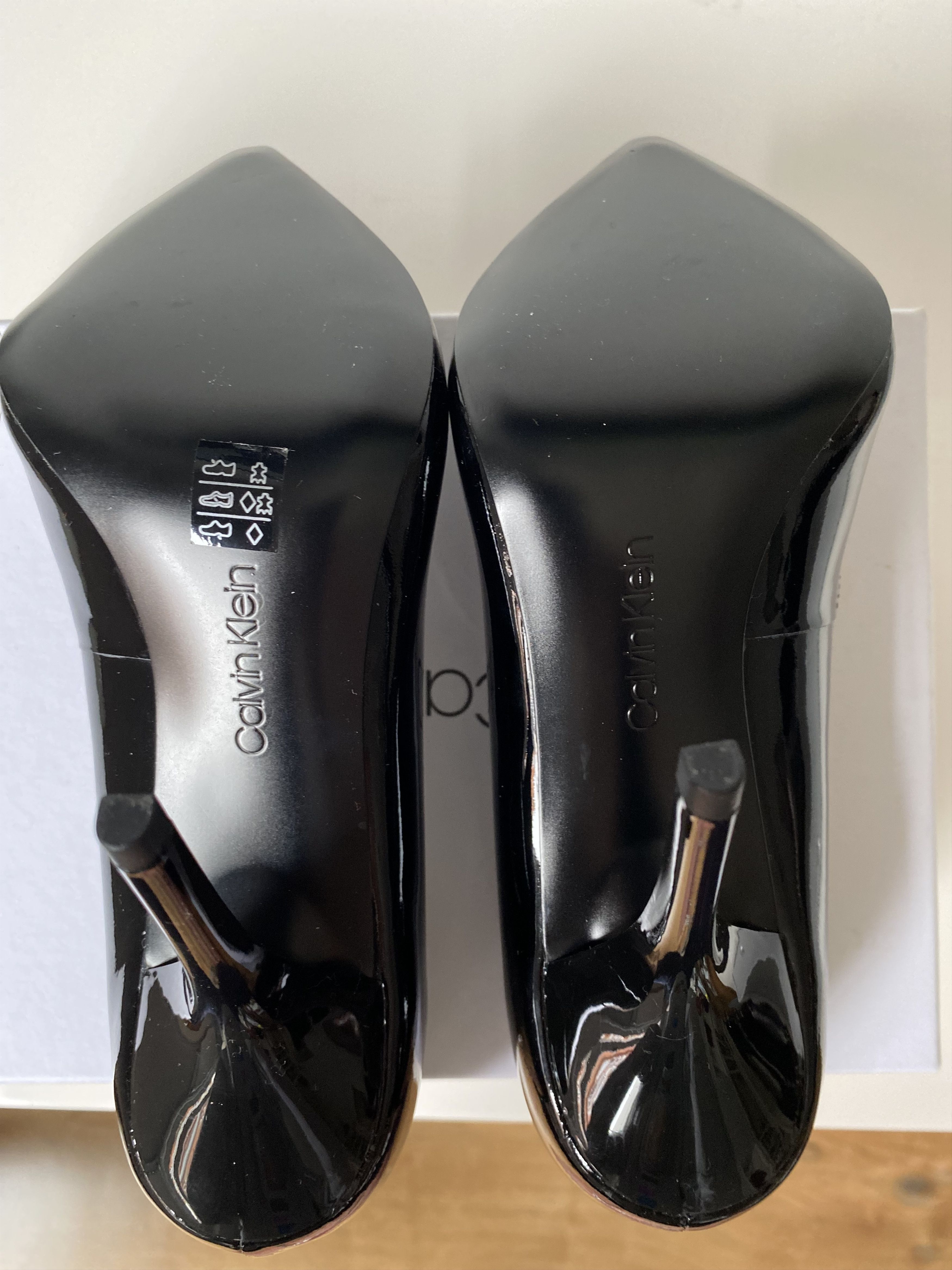 Calvin Klein Black patent heels Size US 7 / IT 37 - 3 Thumbnail