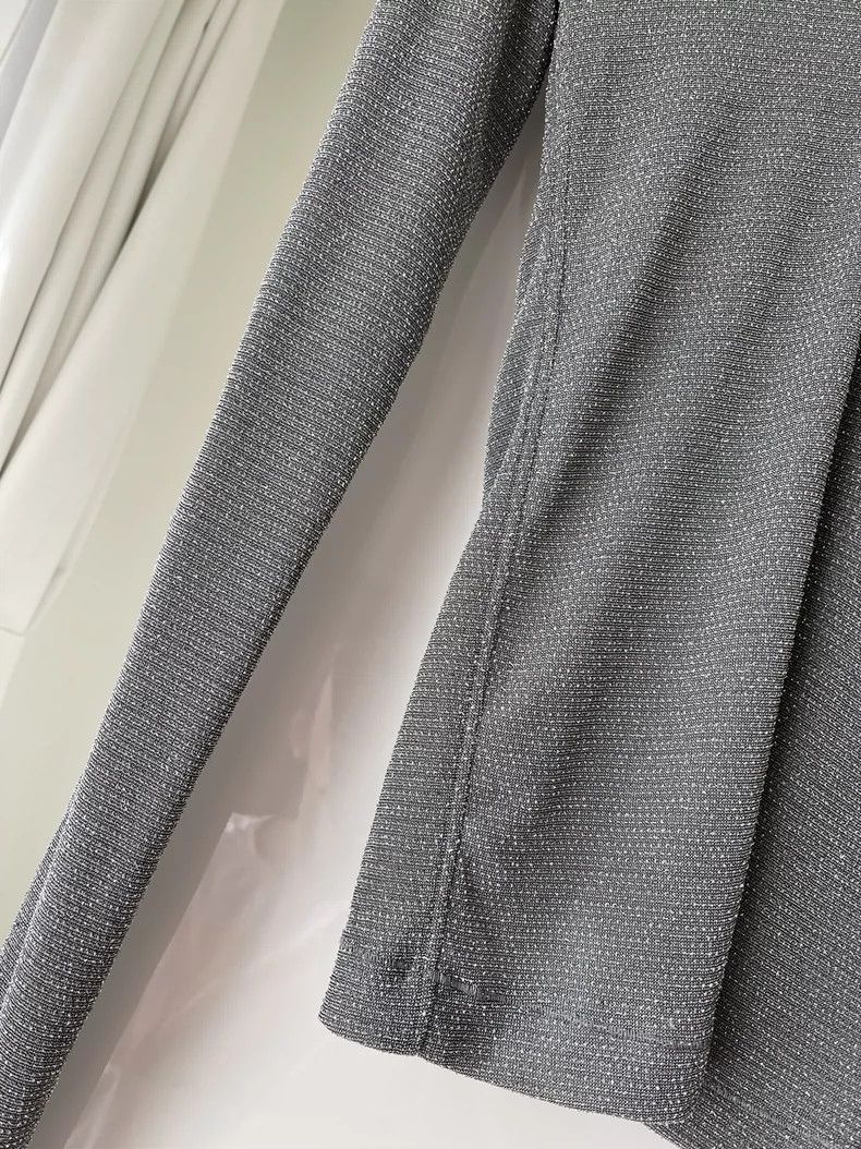 Helmut Lang Helmut Lang size MV-neck top size M brand new 2501-Nextarro Size M / US 6-8 / IT 42-44 - 3 Thumbnail
