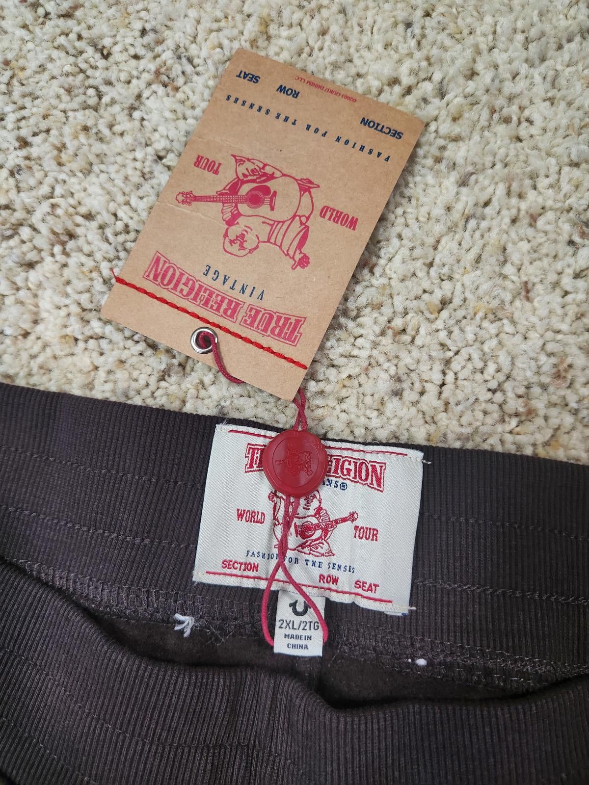 True Religion NWT True Religion Pull-On Flare Jeans Red Anniversary 2XL Size 42" / US 20 - 5 Thumbnail