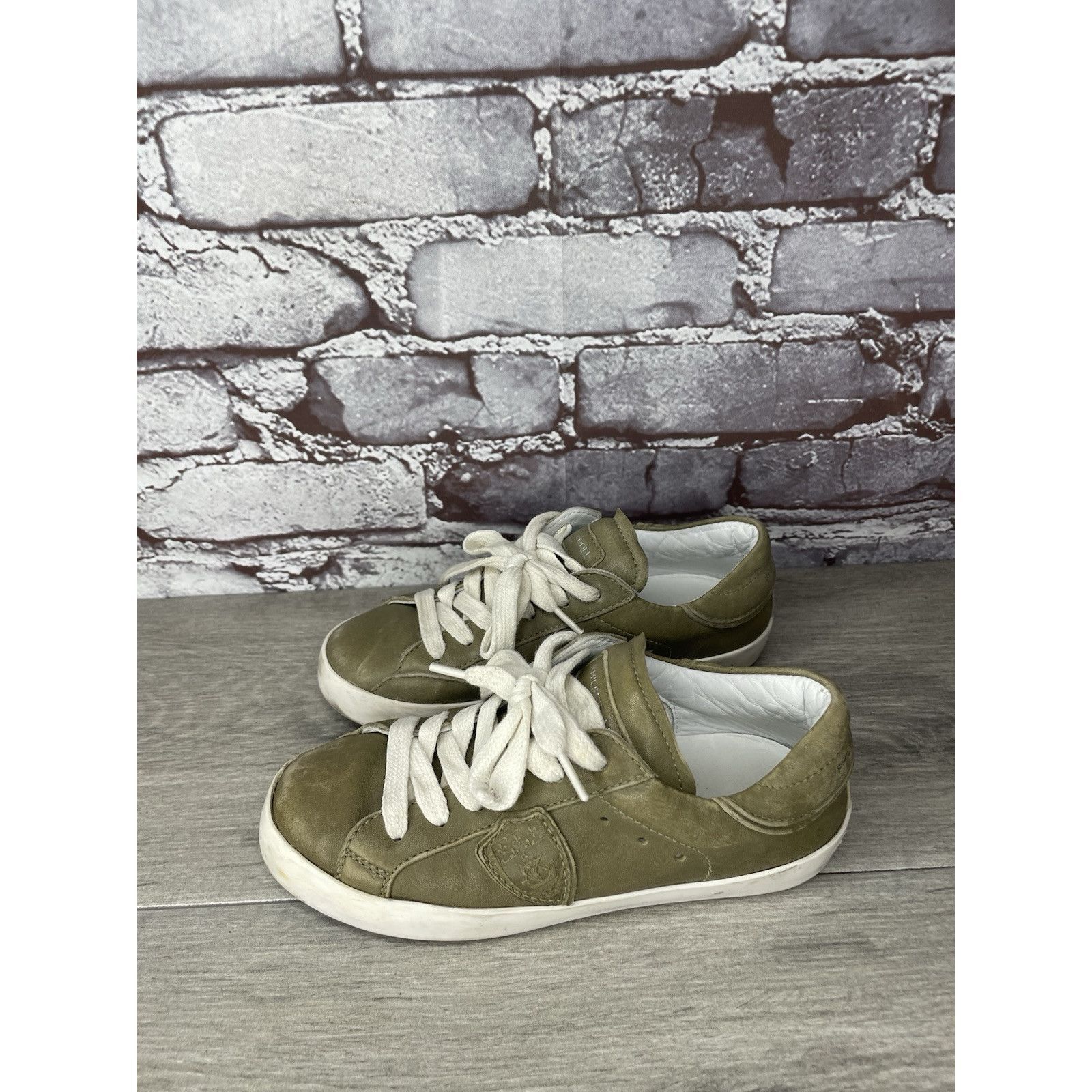 Philippe Model Philippe Model Paris Olive Green Leather Casual Sneakers Jun Size US 12 / IT 42 - 12 Thumbnail