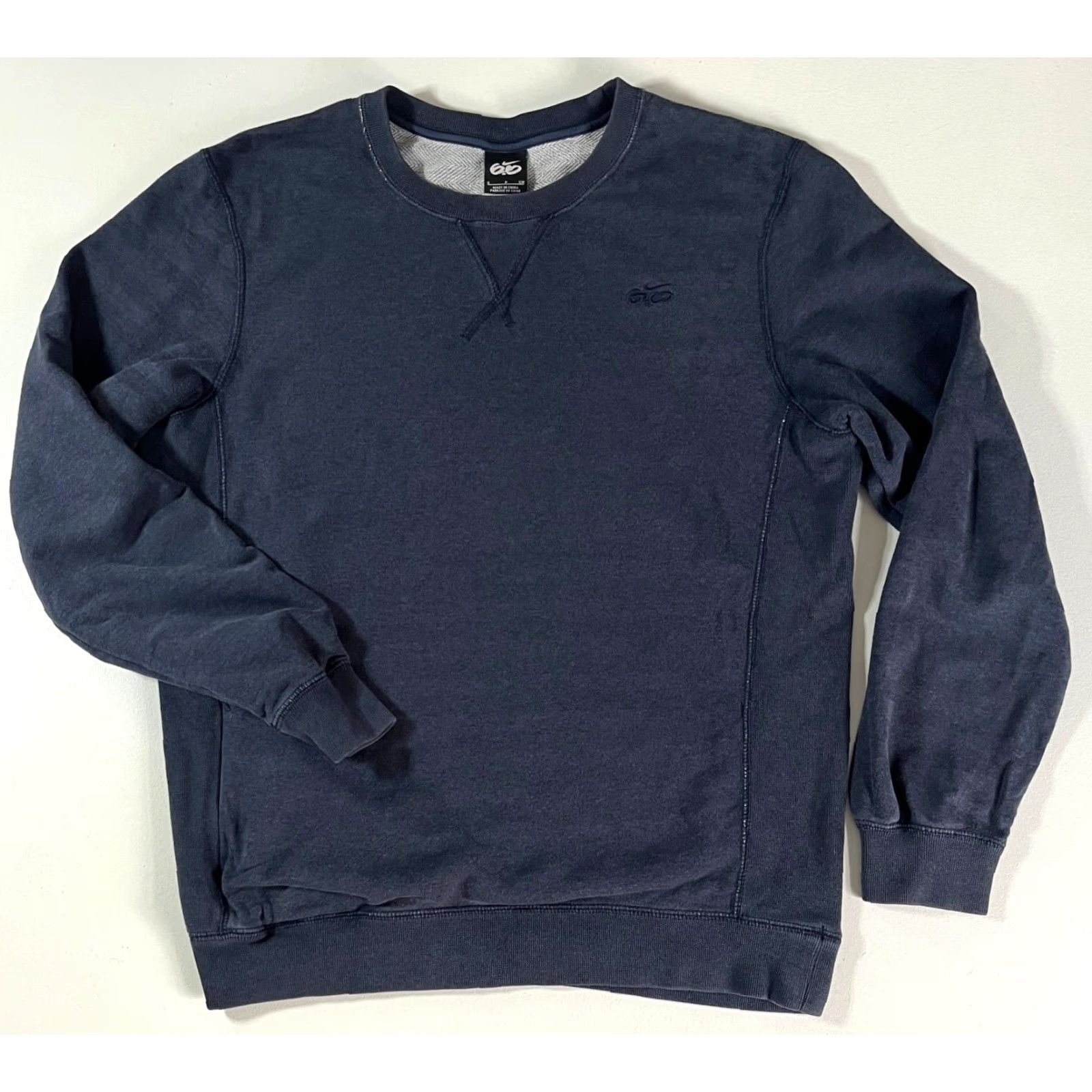 Nike VINTAGE Nike Crewneck Sweatshirt—Men’s Striped, Blue, Size S (Small) - 6.0, Cotton Blend, Pullover, Logo, All Seasons, City, Vintage, Sports, 90s? Size US S / EU 44-46 / 1 - 3 Thumbnail