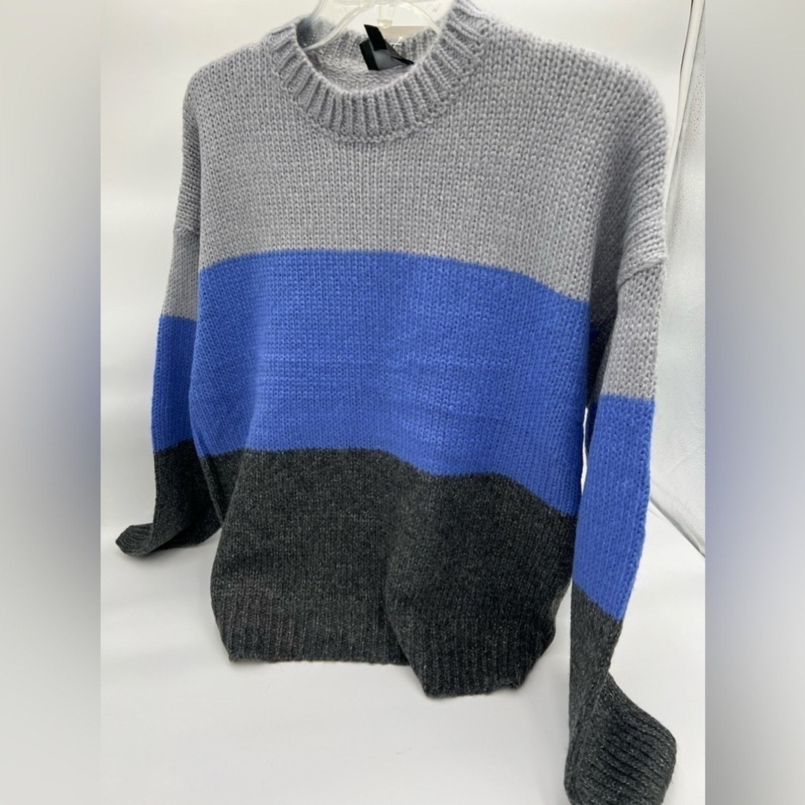 Urban Outfitters Lumiere Urban Outfitters Crewneck Sweater Grey Blue Black Size L / US 10 / IT 46 - 1 Thumbnail