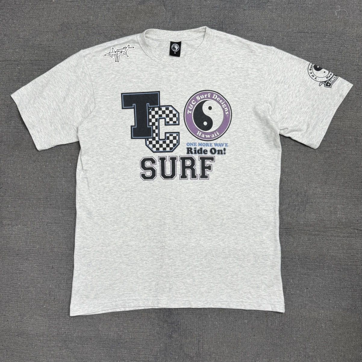 Designer T & C surf Tshirt print art Size US M / EU 48-50 / 2 - 1 Thumbnail