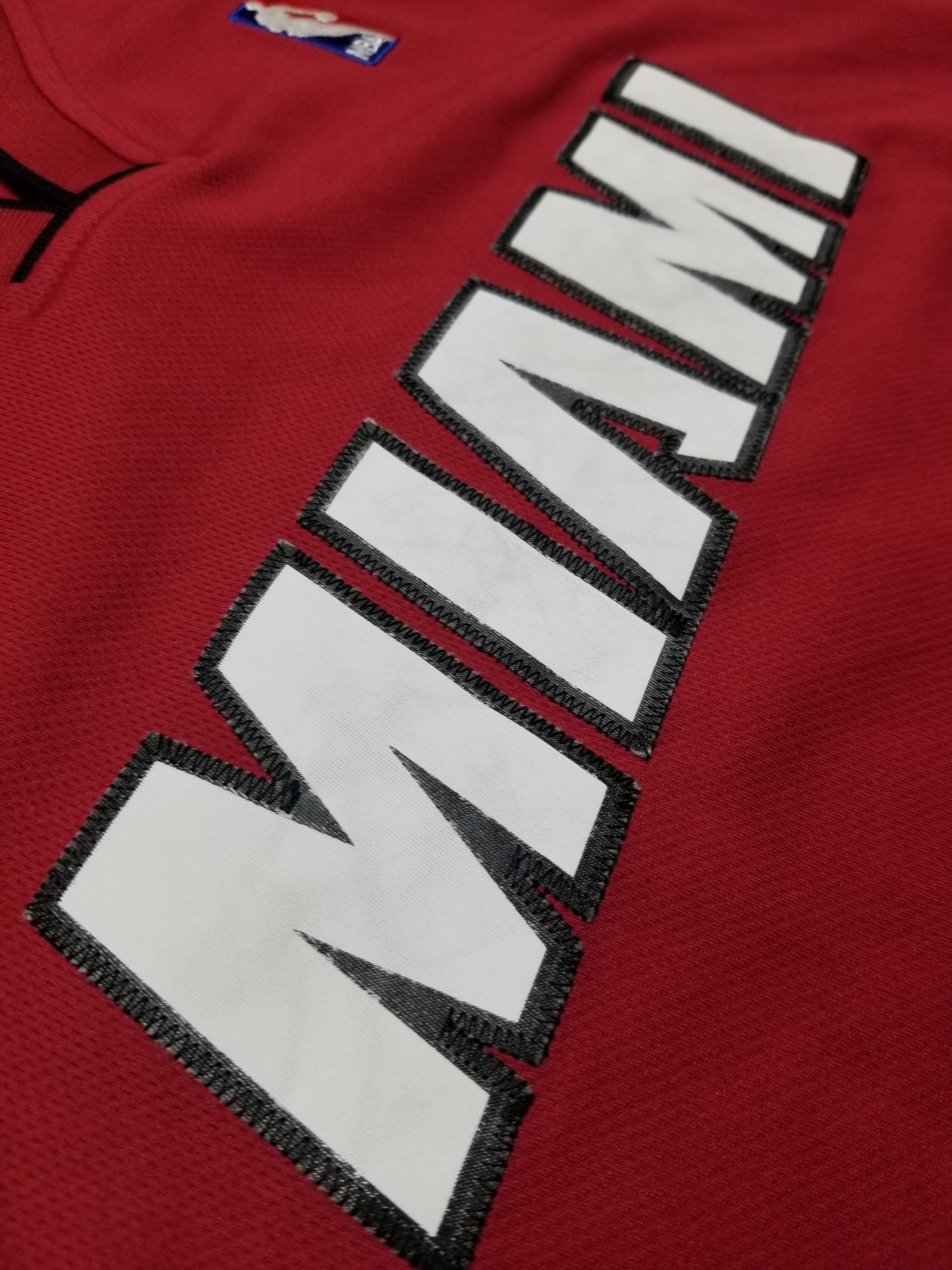 Adidas LeBron James #6 Miami Heat Adidas Jersey Swingman Size US XL / EU 56 / 4 - 18 Thumbnail