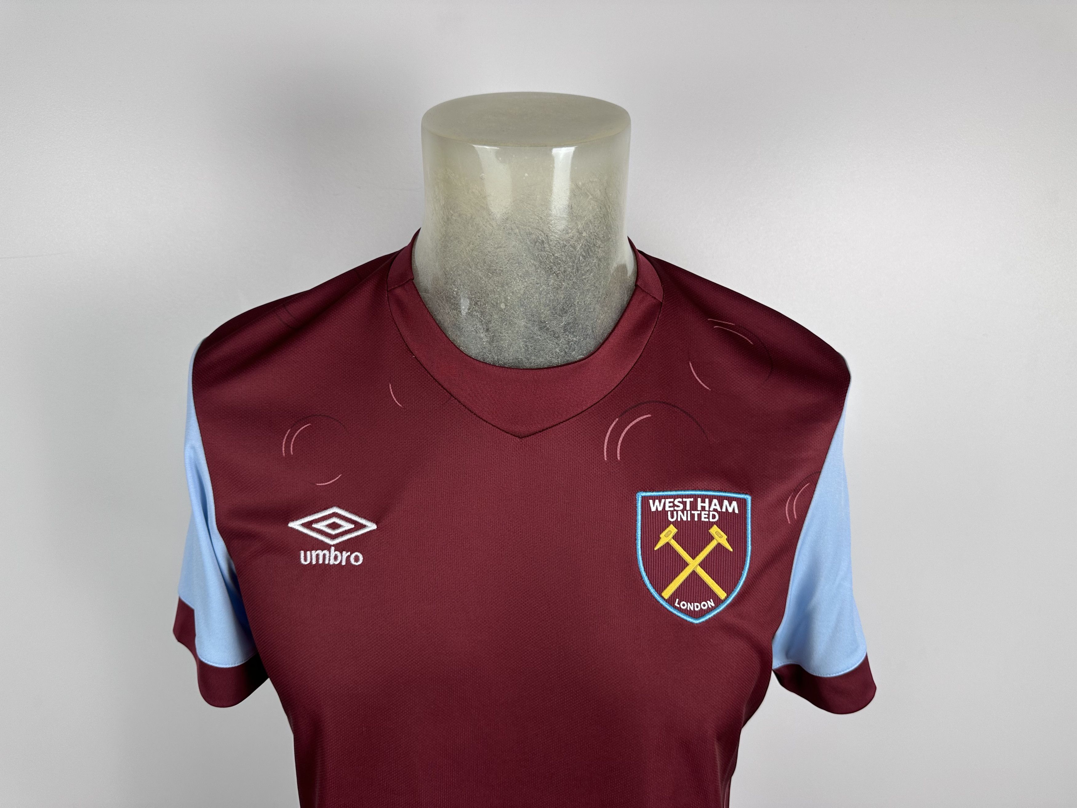 Umbro West Ham United 2023 2024 Football Shirt Soccer Jersey Umbro Size US M / EU 48-50 / 2 - 4 Thumbnail