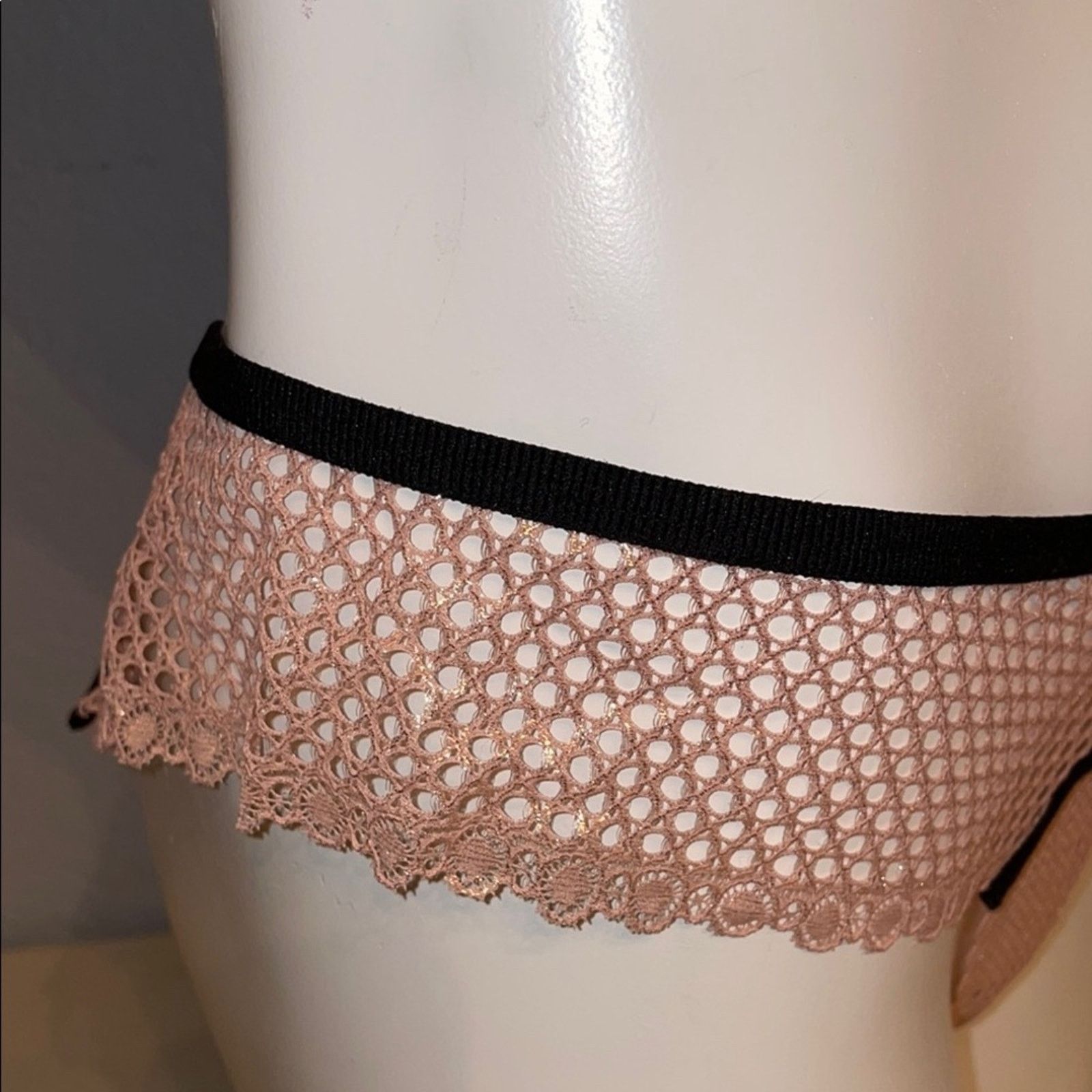 Victoria's Secret Victoria's Secret Thong VS Dusty Rose Shimmer VS VERY SEXY Size ONE SIZE - 11 Thumbnail