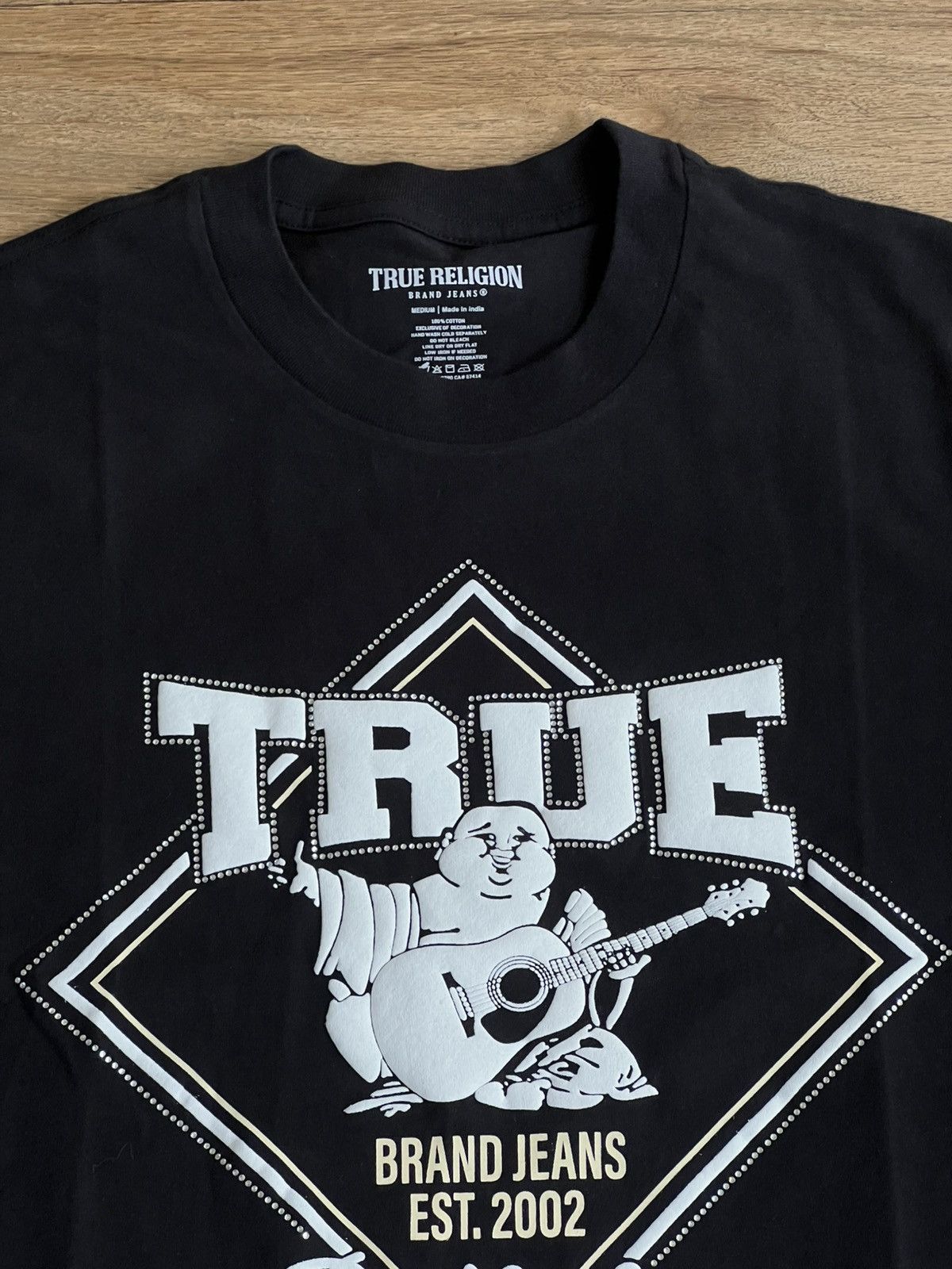 Designer True religion Puff Print logo black Tee w rhinestones SZ: M Size US M / EU 48-50 / 2 - 4 Thumbnail