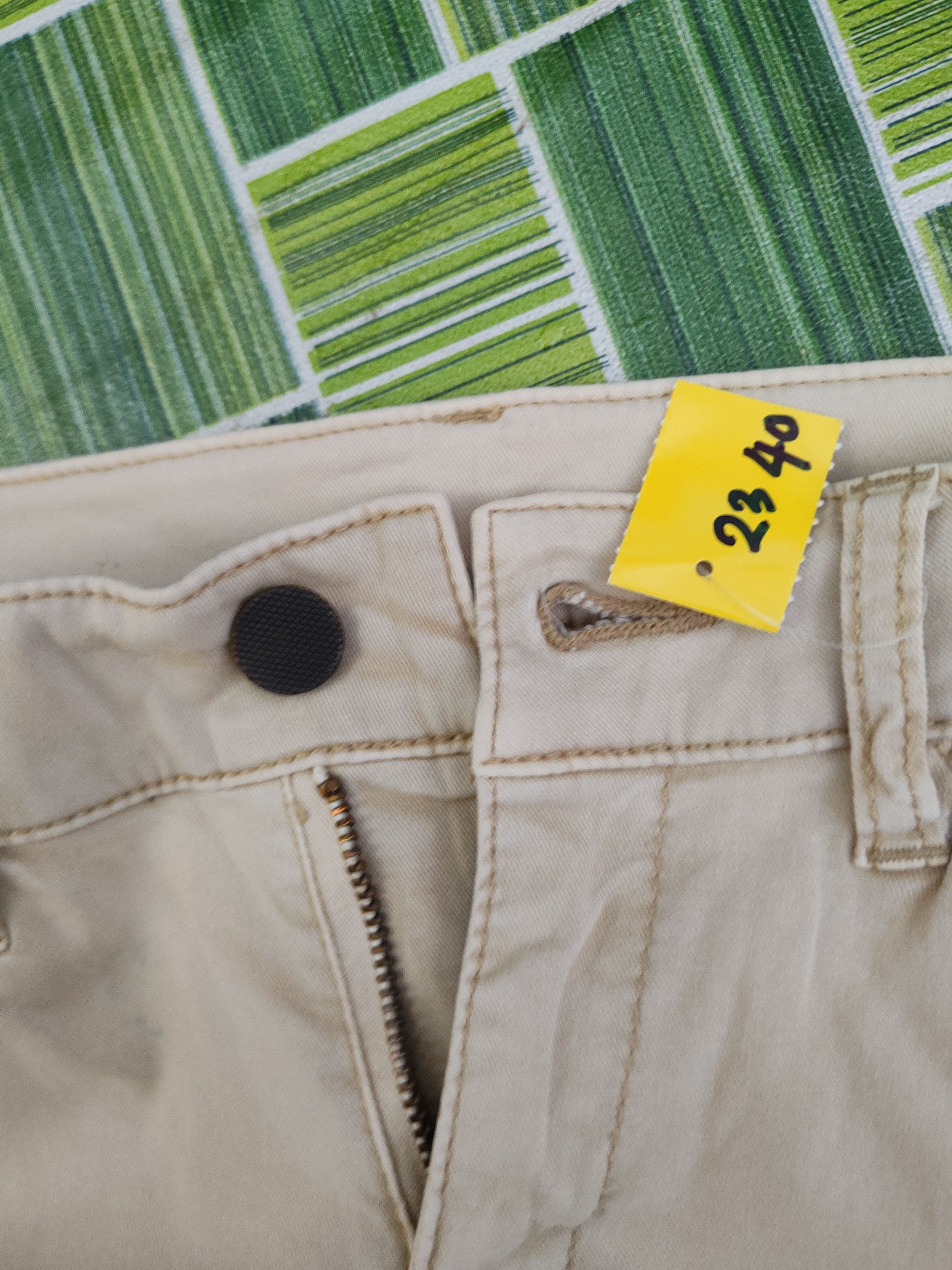 Japanese Brand DL Uniqlo Ivory Multipocket Cargo Pants #2340 Size 25" / US 0 / IT 36 - 15 Thumbnail
