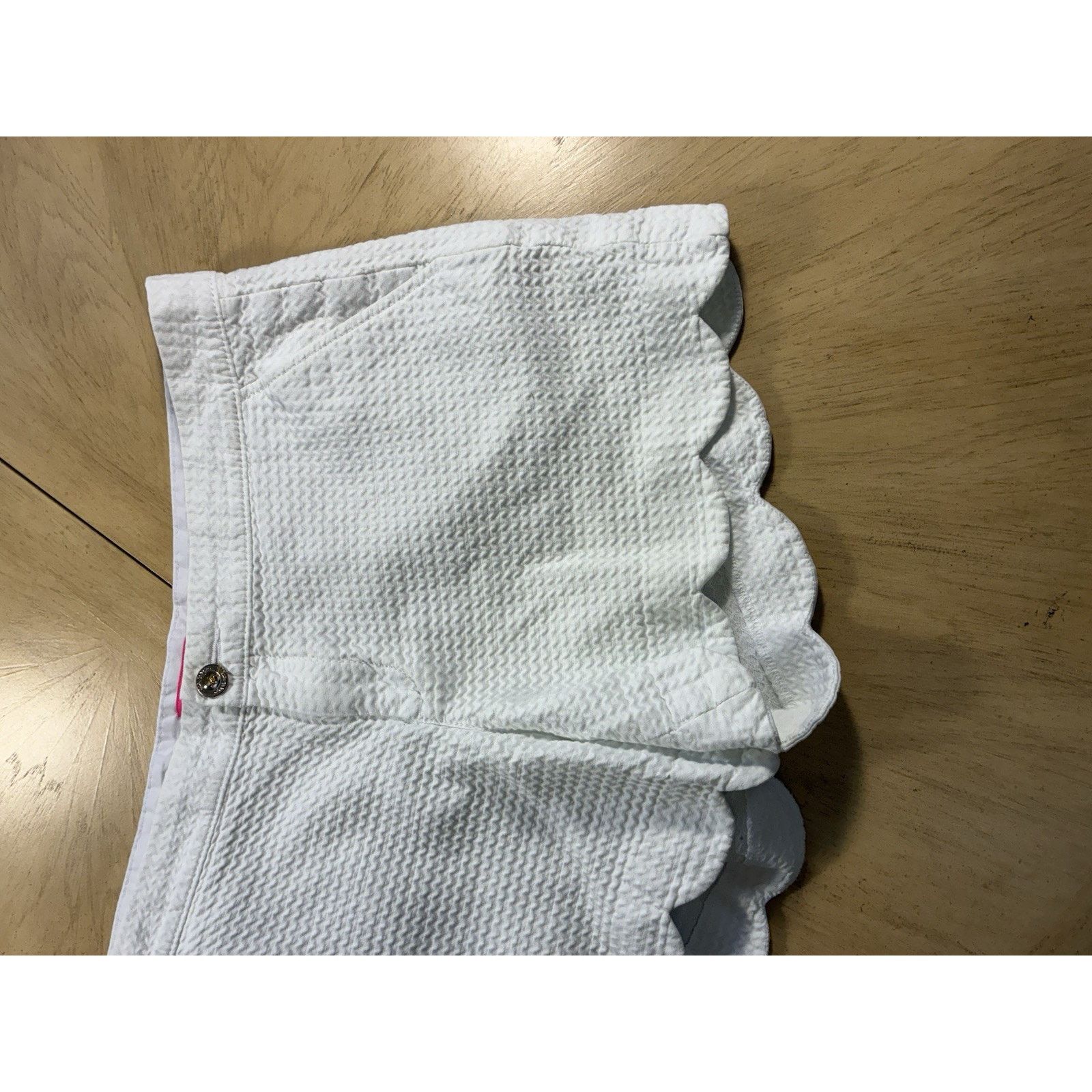 Lilly Pulitzer Lilly Pulitzer Madison White Seersucker Scalloped Womens 10 Size 32" / US 10 / IT 46 - 15 Thumbnail