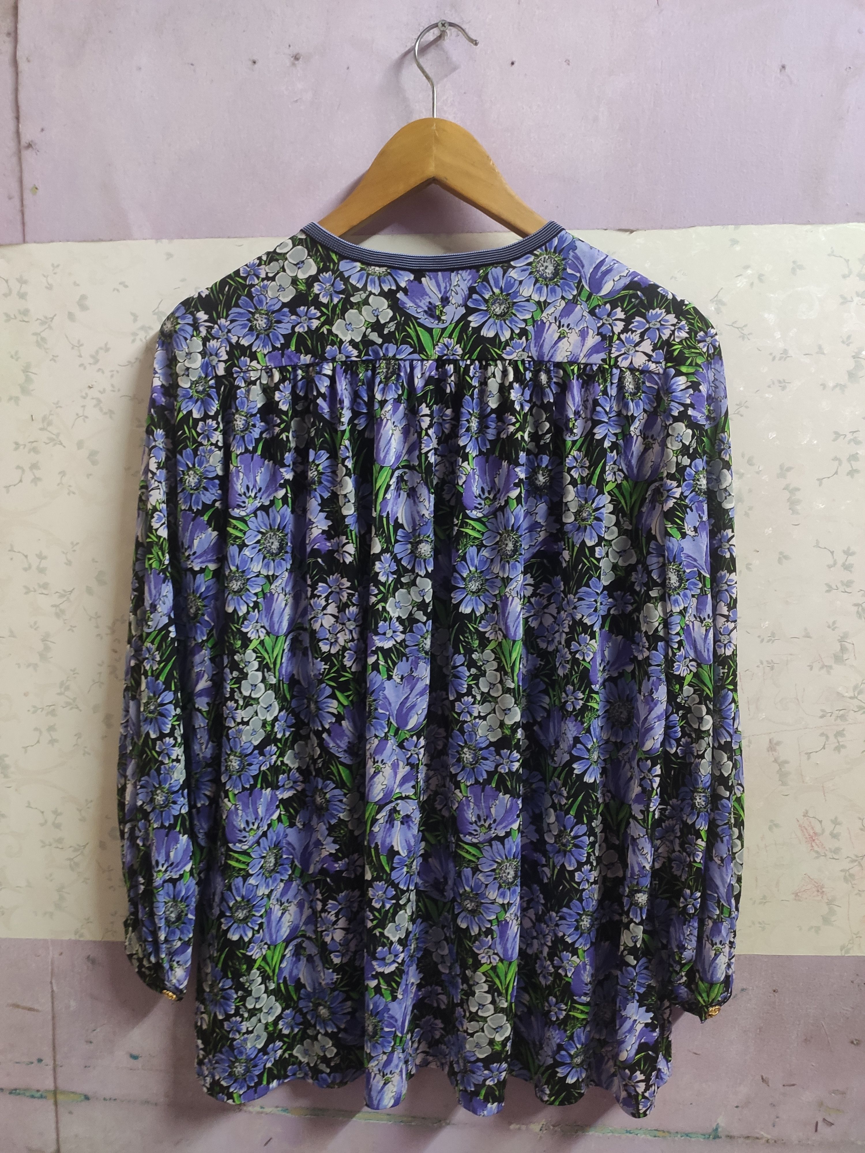 Vintage Longchamps Tricot in Silk Robe Floral Blouse / Cardigan Size M / US 6-8 / IT 42-44 - 9 Thumbnail