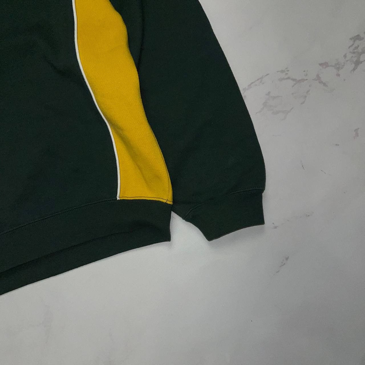 Vintage Vintage Bay Packers Sweatshirt Mens SZ L Green Majestic NFL Size US S / EU 44-46 / 1 - 14 Thumbnail