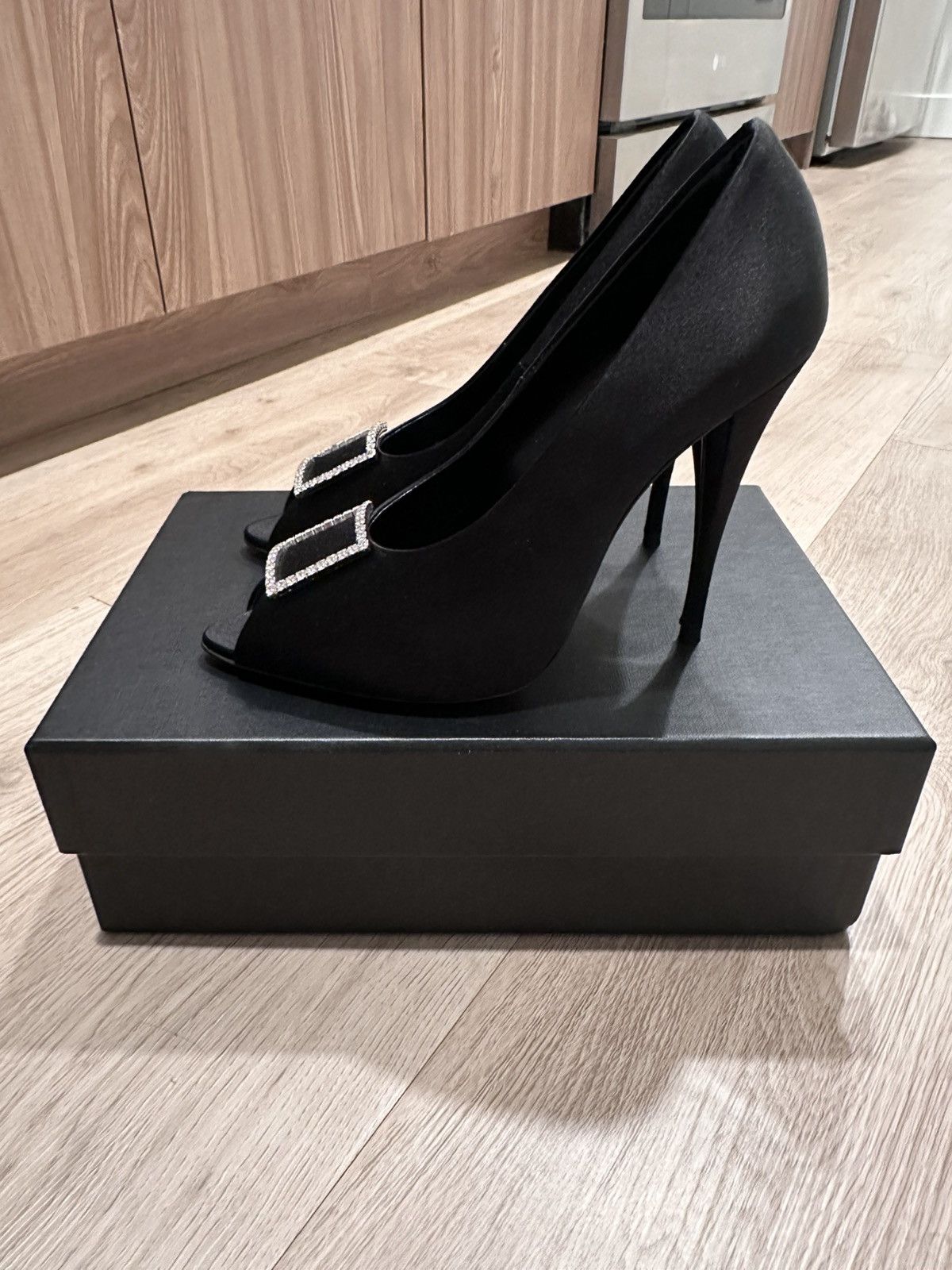 Saint Laurent Paris Franky Crystal Buckle Peep Toe Pump Size US 10.5 / IT 40.5 - 5 Thumbnail