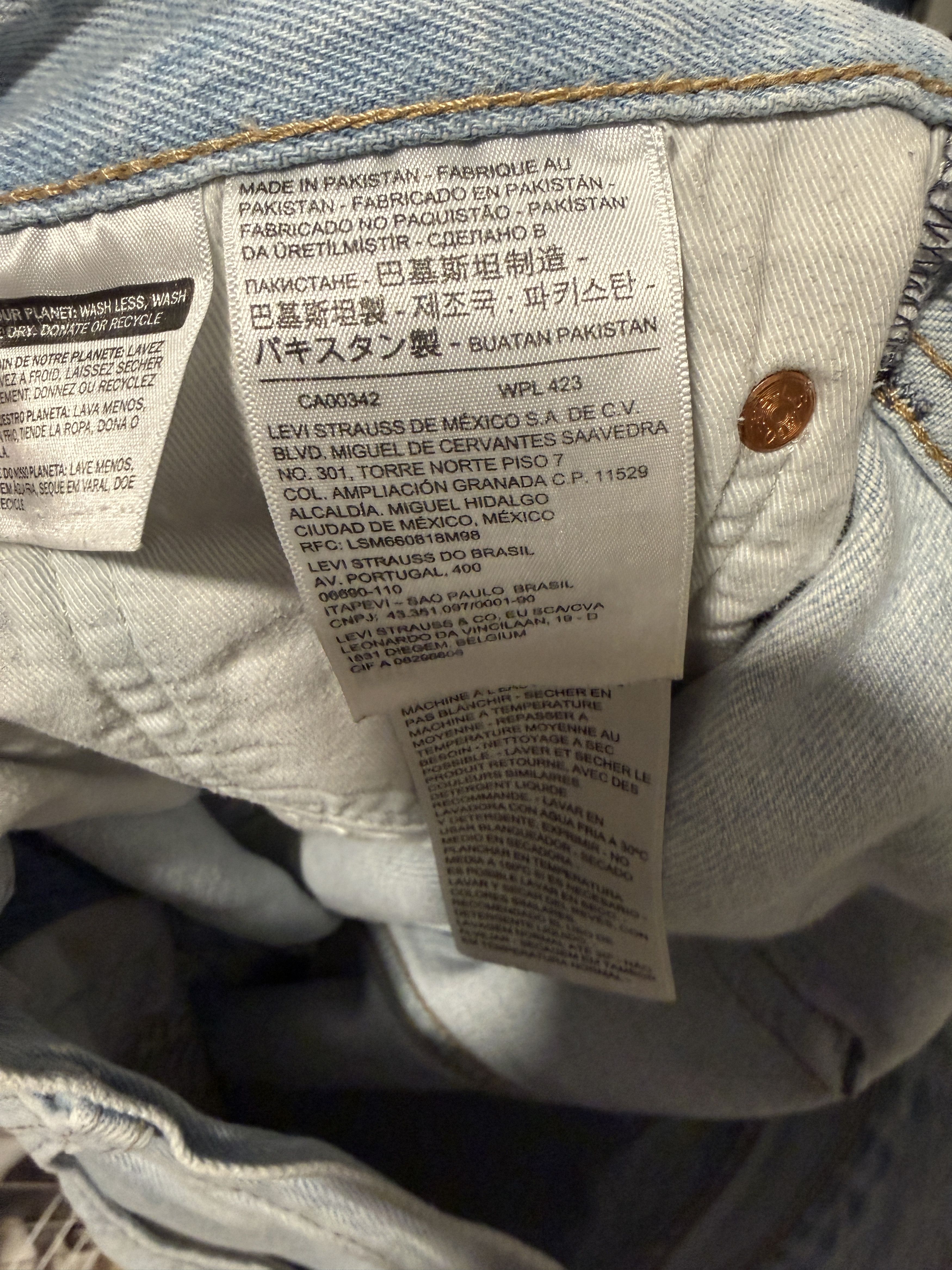 Levi's Levi's 551Z Cropped (32W) - Light Wash Size US 32 / EU 48 - 4 Thumbnail