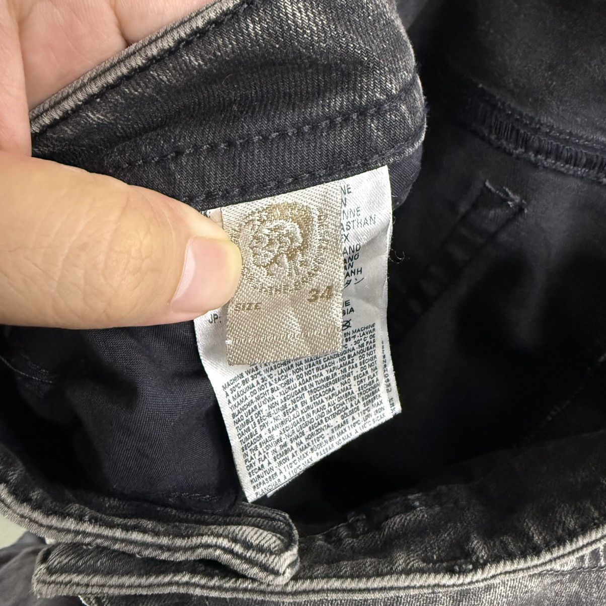 Diesel Diesel DNA FW2016 Thavar Jeans Distressed Denim Riot Punk Size US 34 / EU 50 - 16 Thumbnail
