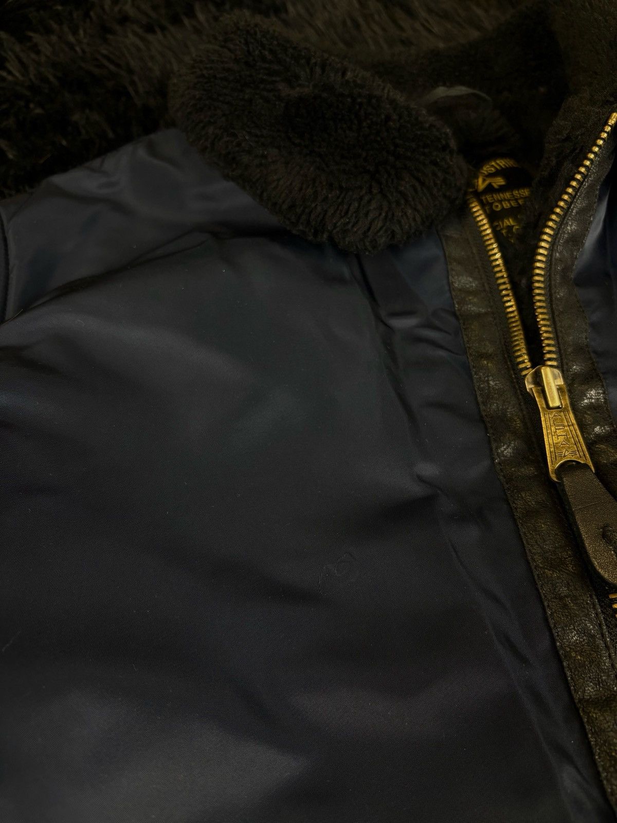 Alpha Industries Alpha Industries Hybrid Nylon Leather Sherpa Bomber Jacket Size US L / EU 52-54 / 3 - 10 Thumbnail