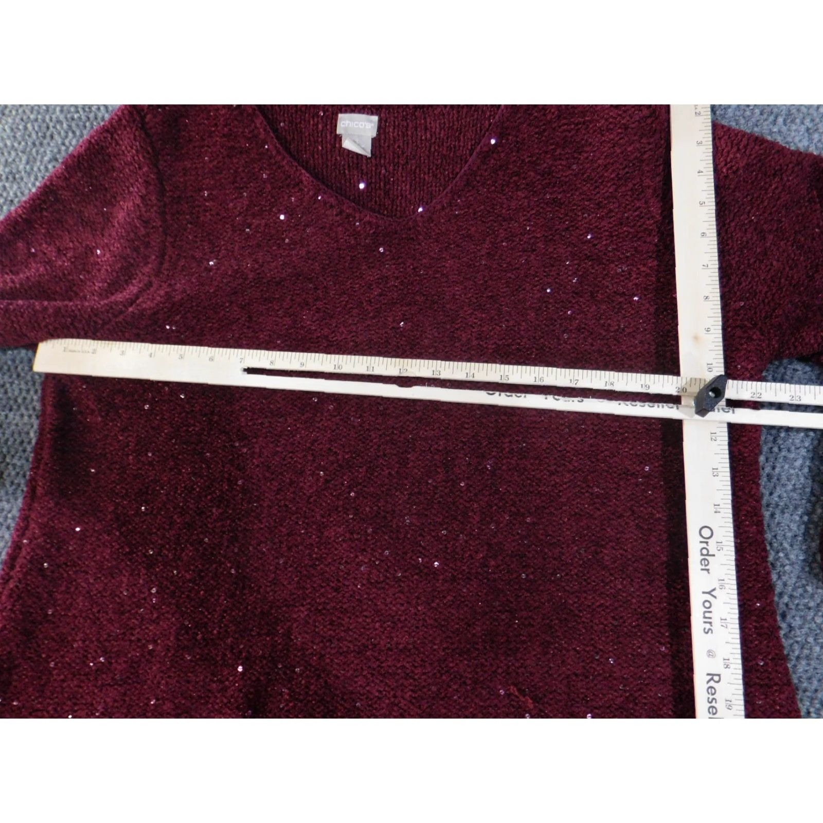 Vintage Chicos Sweater Womens 3 Red Burgundy Sequin Knit V-Neck Pullover Metallic Size XS / US 0-2 / IT 36-38 - 4 Thumbnail