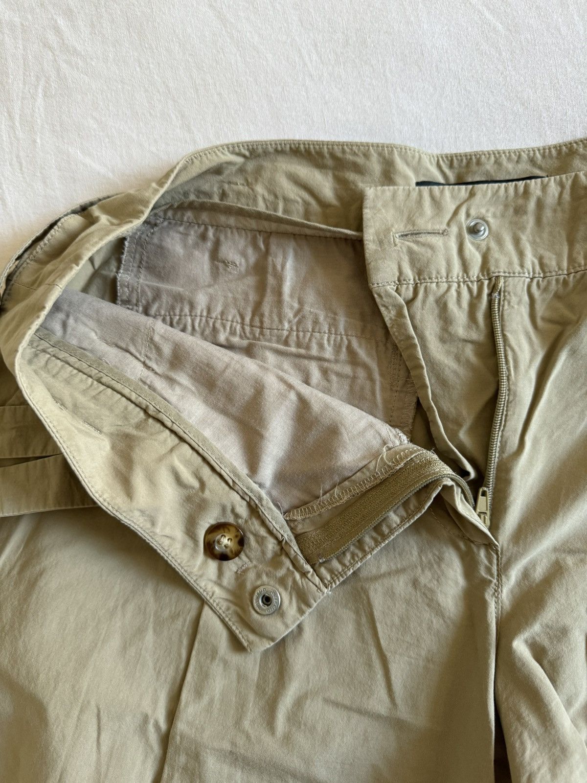 Weekend Max Mara Weekend MaxMara 10 Light Brown buckle waist straight pants Size 32" / US 10 / IT 46 - 8 Thumbnail
