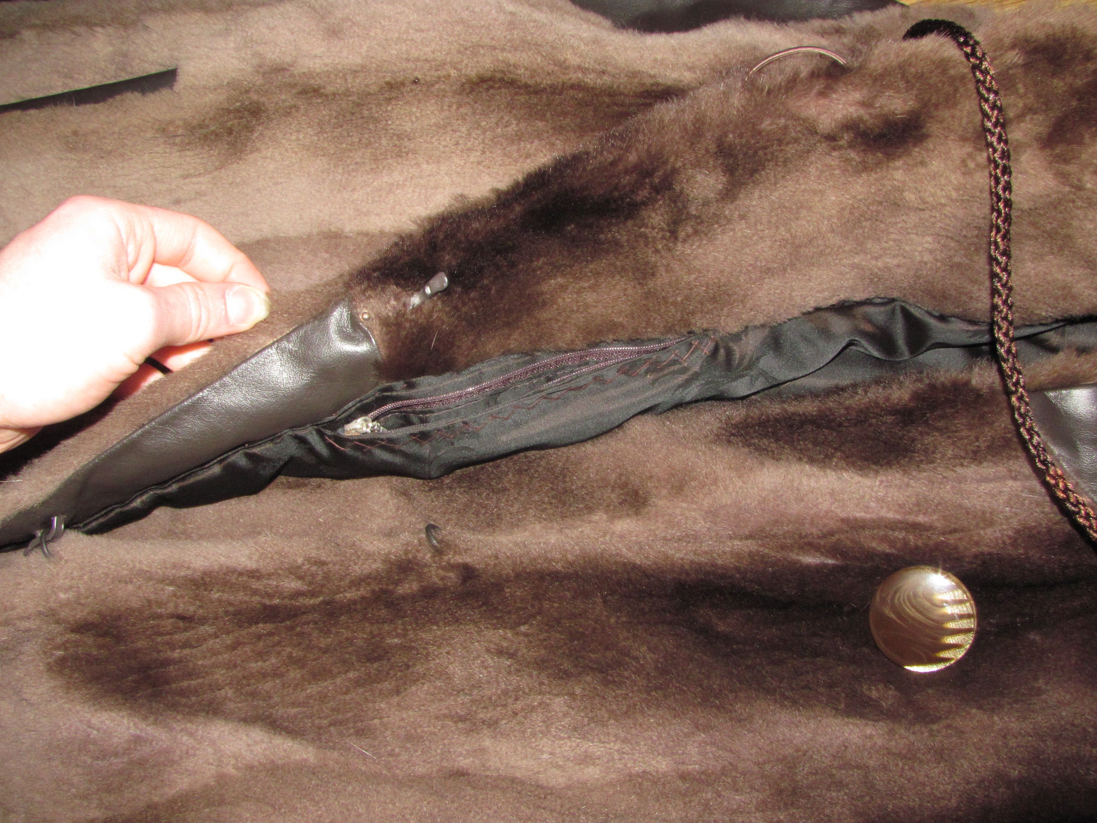 Vintage VINTAGE HOODED FUR COAT WITH LEATHER SLEEVES Size US M / EU 48-50 / 2 - 7 Thumbnail