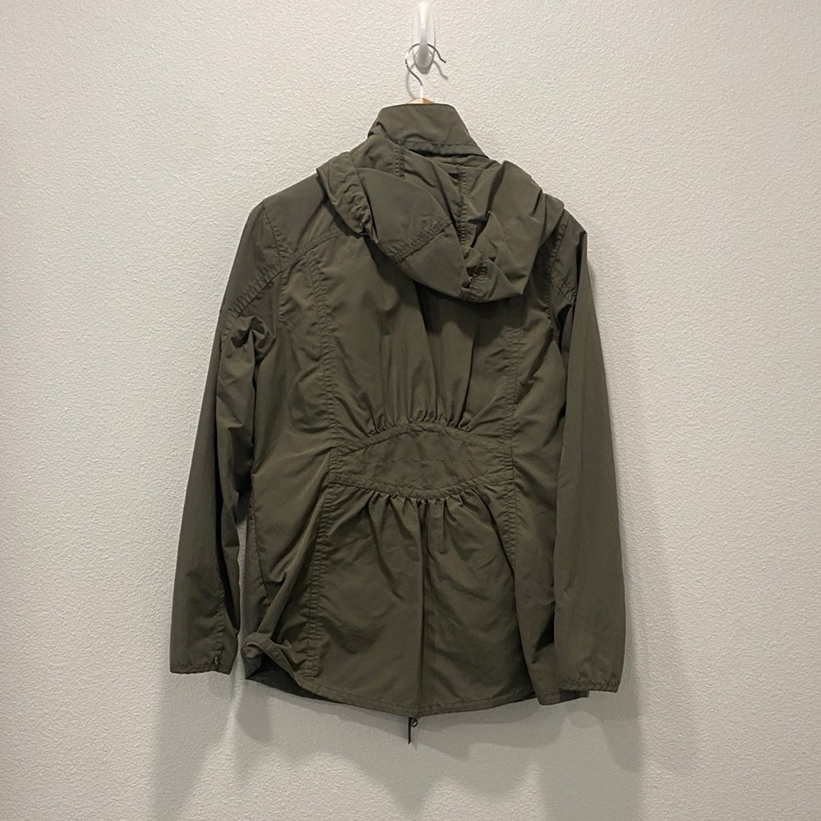 Eddie Bauer Eddie Bauer Women’s Olive Green Hooded Rain Jacket - Medium Size M / US 6-8 / IT 42-44 - 11 Thumbnail
