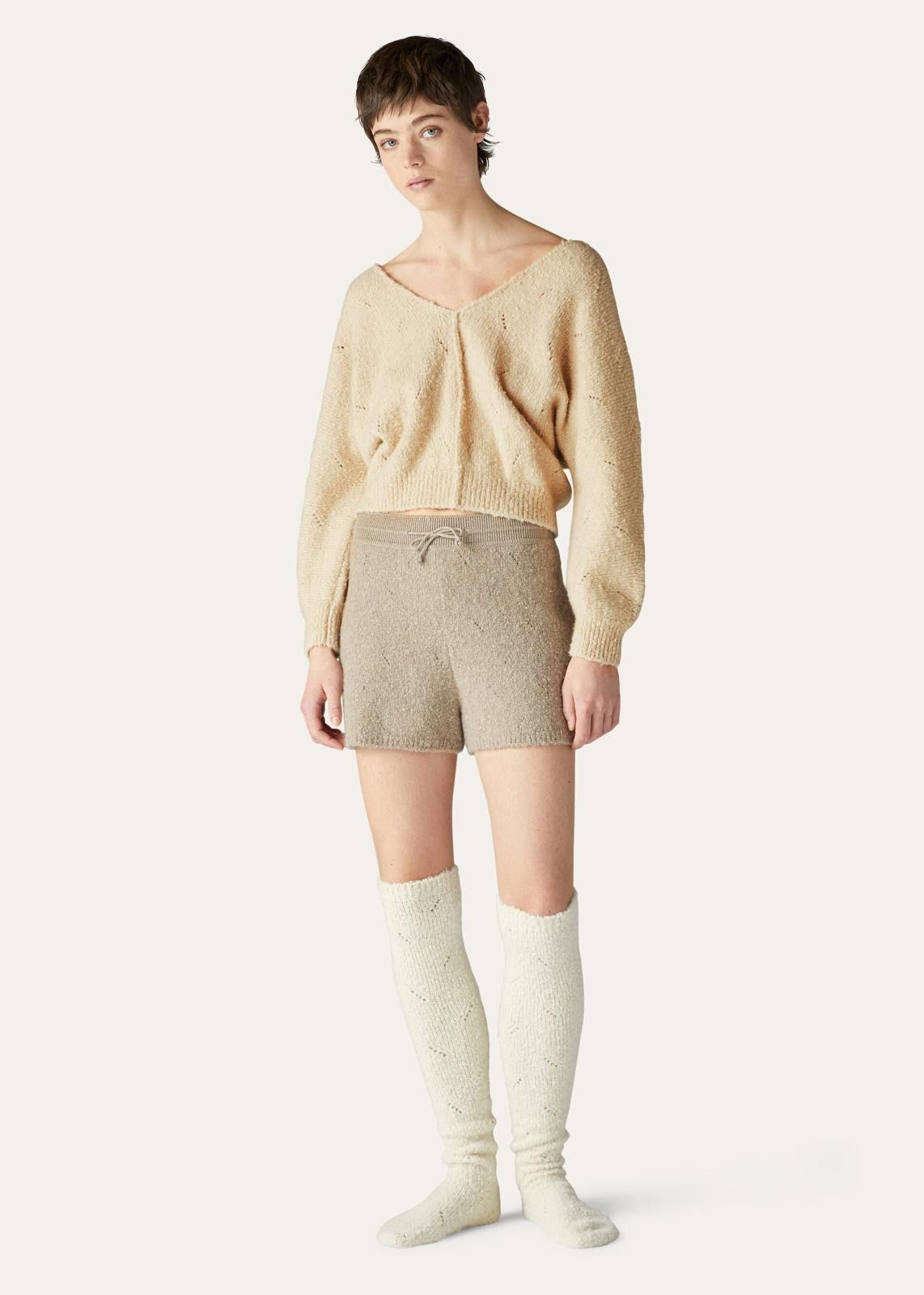 Loro Piana o1srvl11e1024 Cocooning Deep V Cashmere Sweater in Beige Size XL / US 12-14 / IT 48-50 - 6 Thumbnail