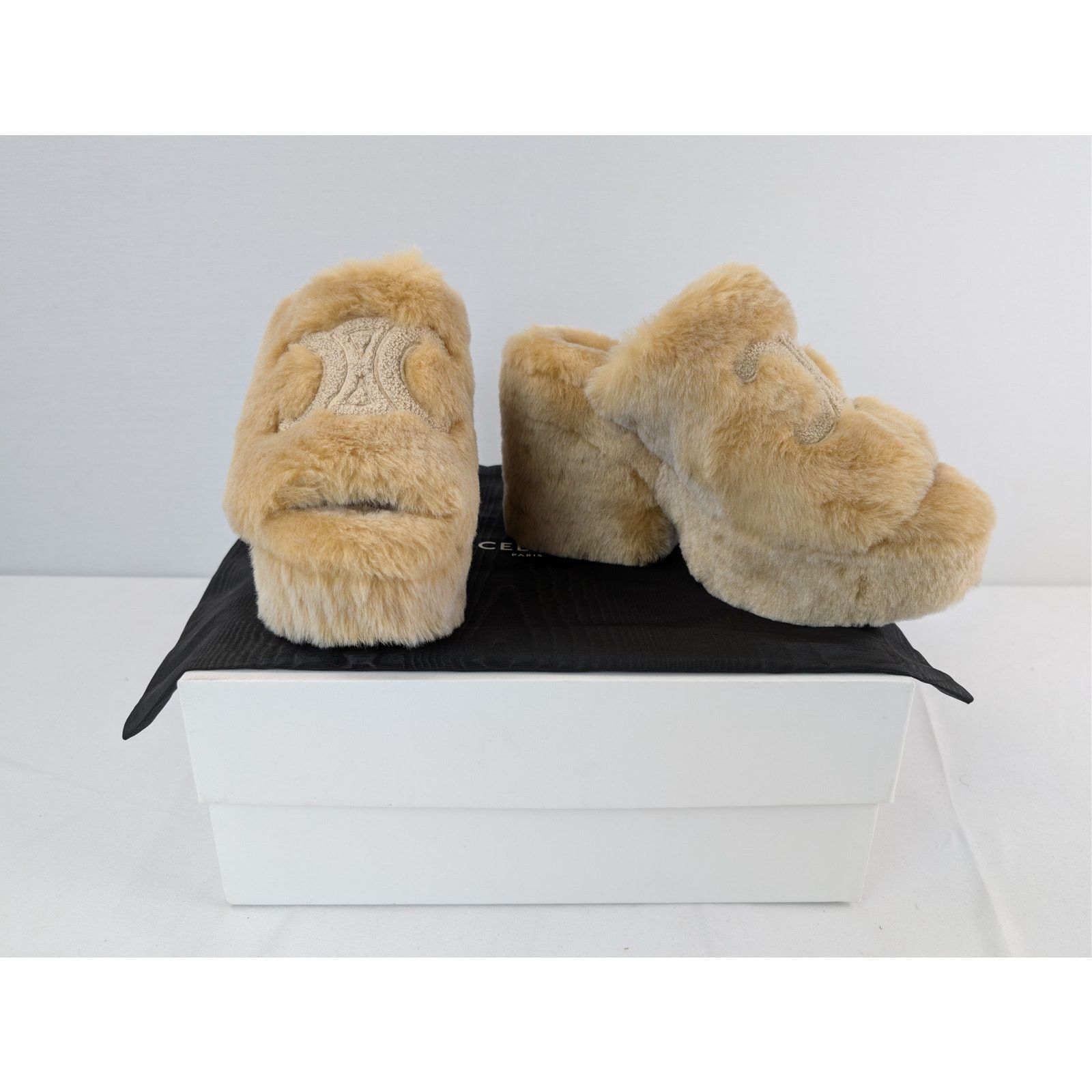 Celine o1rshd1 Elena Mule in Shearling Slide slipper sandal Havana Size US 11 / IT 41 - 16 Thumbnail