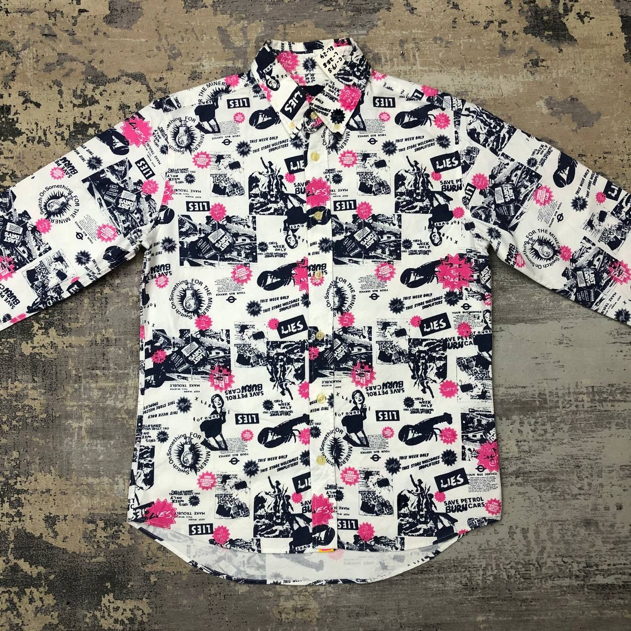 Xlarge T182 XLARGE X JAMIE REID PUNK NEWSPAPER SHIRTS Size US S / EU 44-46 / 1 - 5 Thumbnail