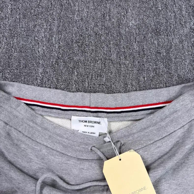 Thom Browne Thom Browne size 3 Grey Four-Stripe Drawstring Shorts Size US 28 / EU 44 - 3 Thumbnail