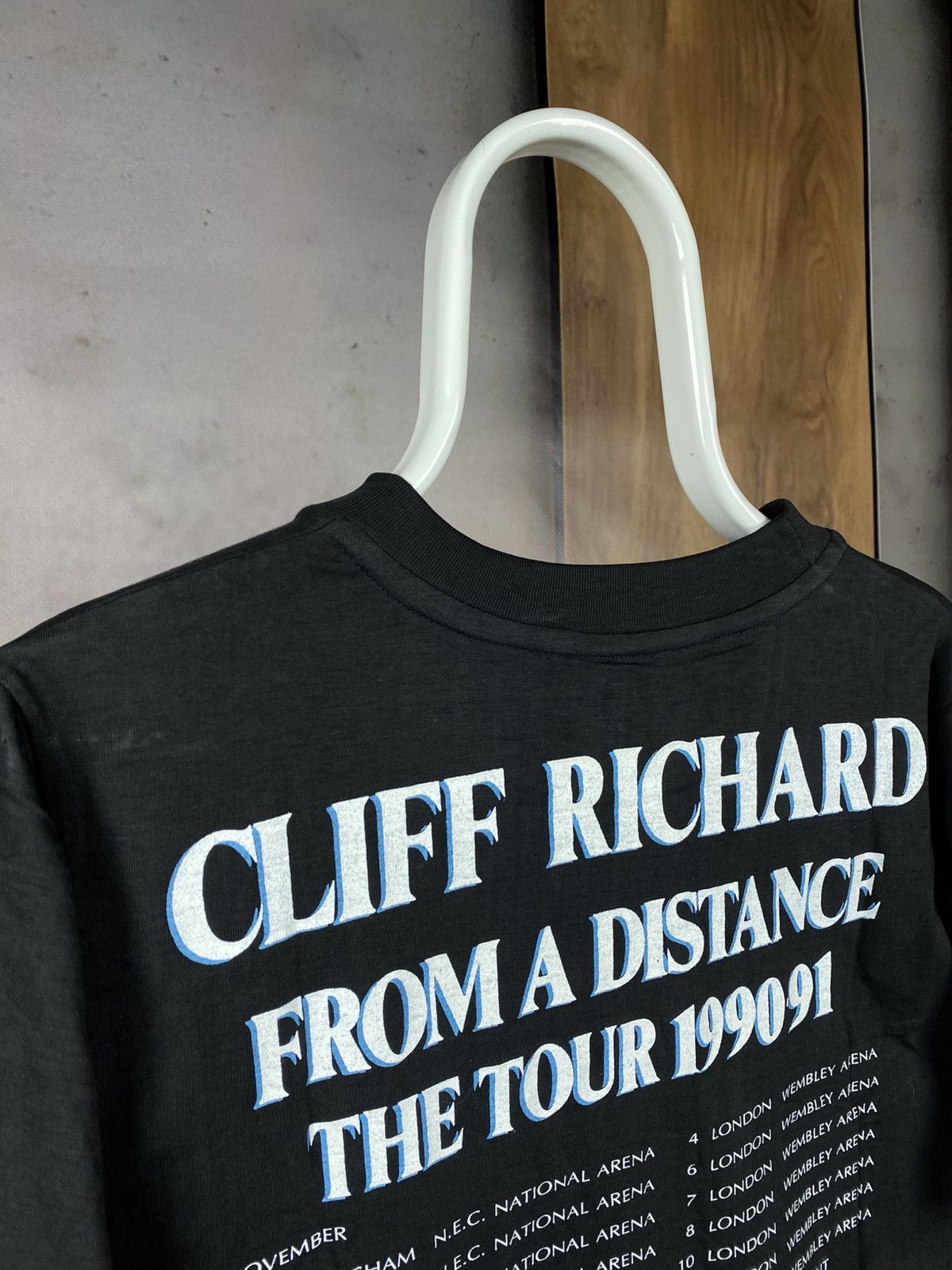 Band Tees 🎸Vintage 1990 T-Shirt Cliff Richard From A Distance Tour🎸 Size US M / EU 48-50 / 2 - 10 Thumbnail