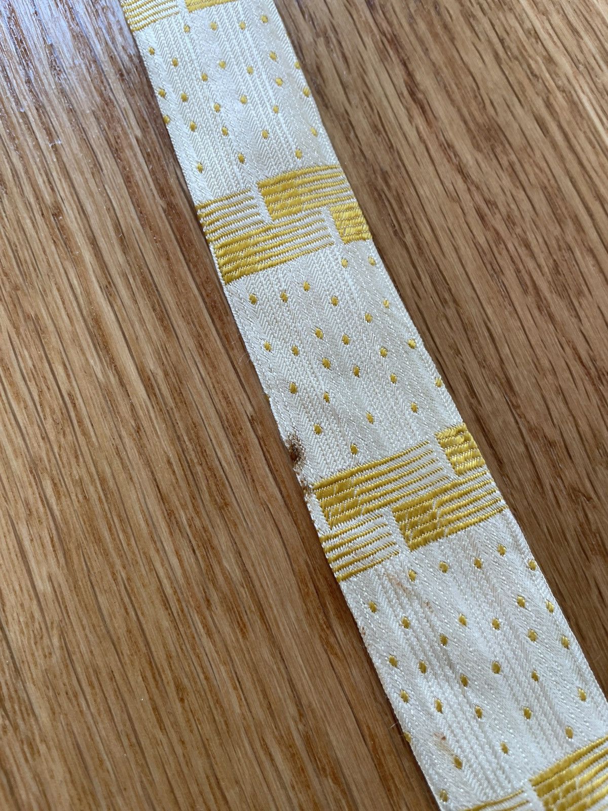 Vintage Johnson Rasmussen Resilio Vintage 60s Skinny Gold White Tie Size ONE SIZE - 6 Thumbnail
